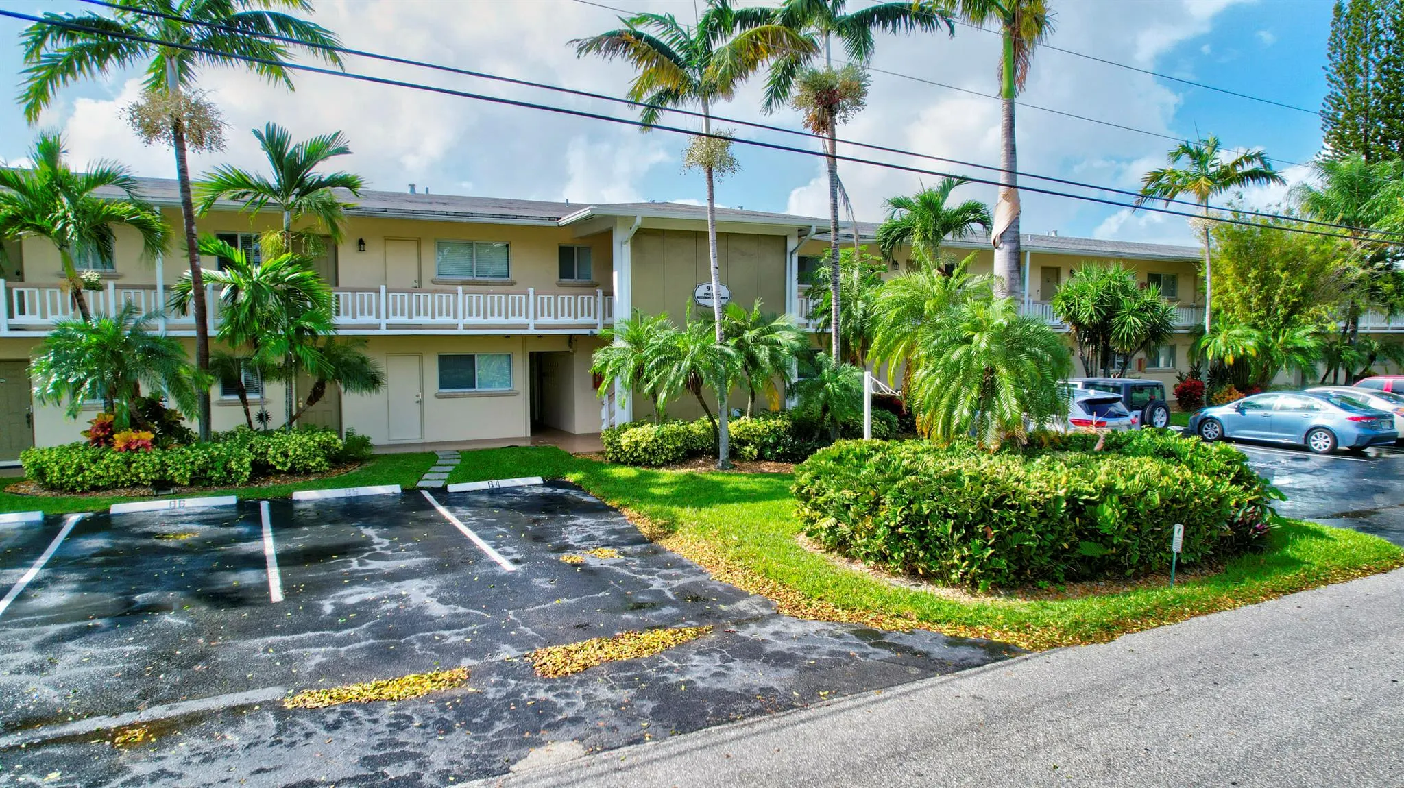 912 Pine Drive, #204