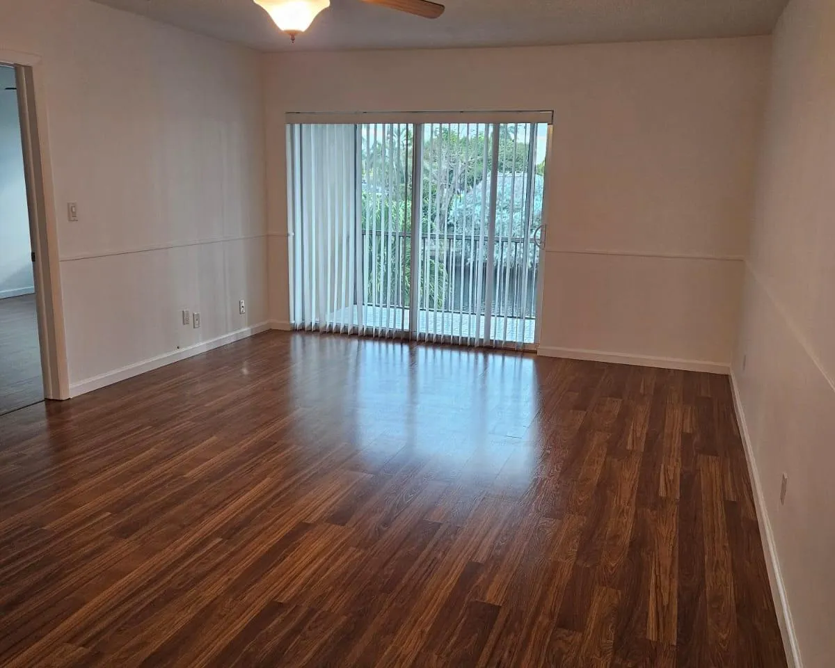 912 Pine Drive, #204