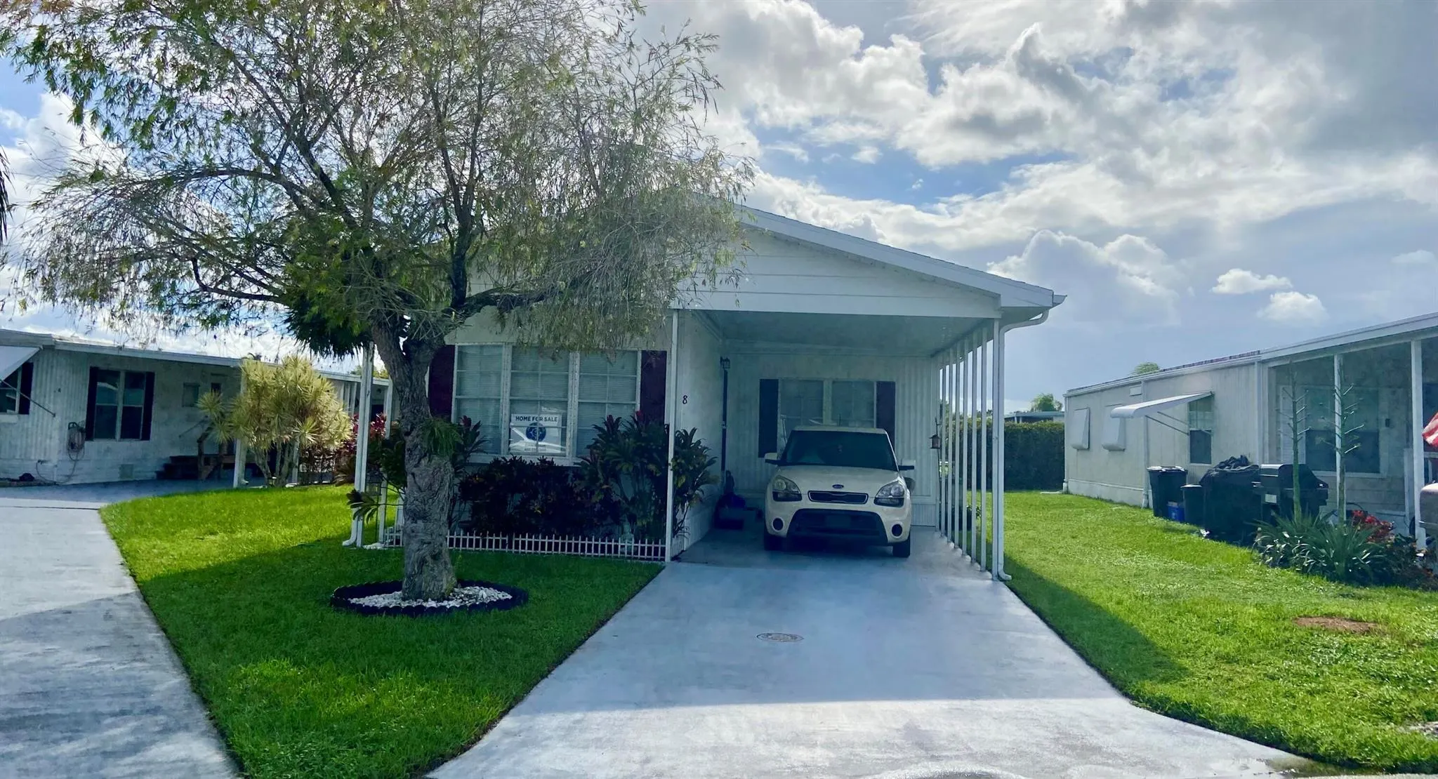 8 Florencia Ln