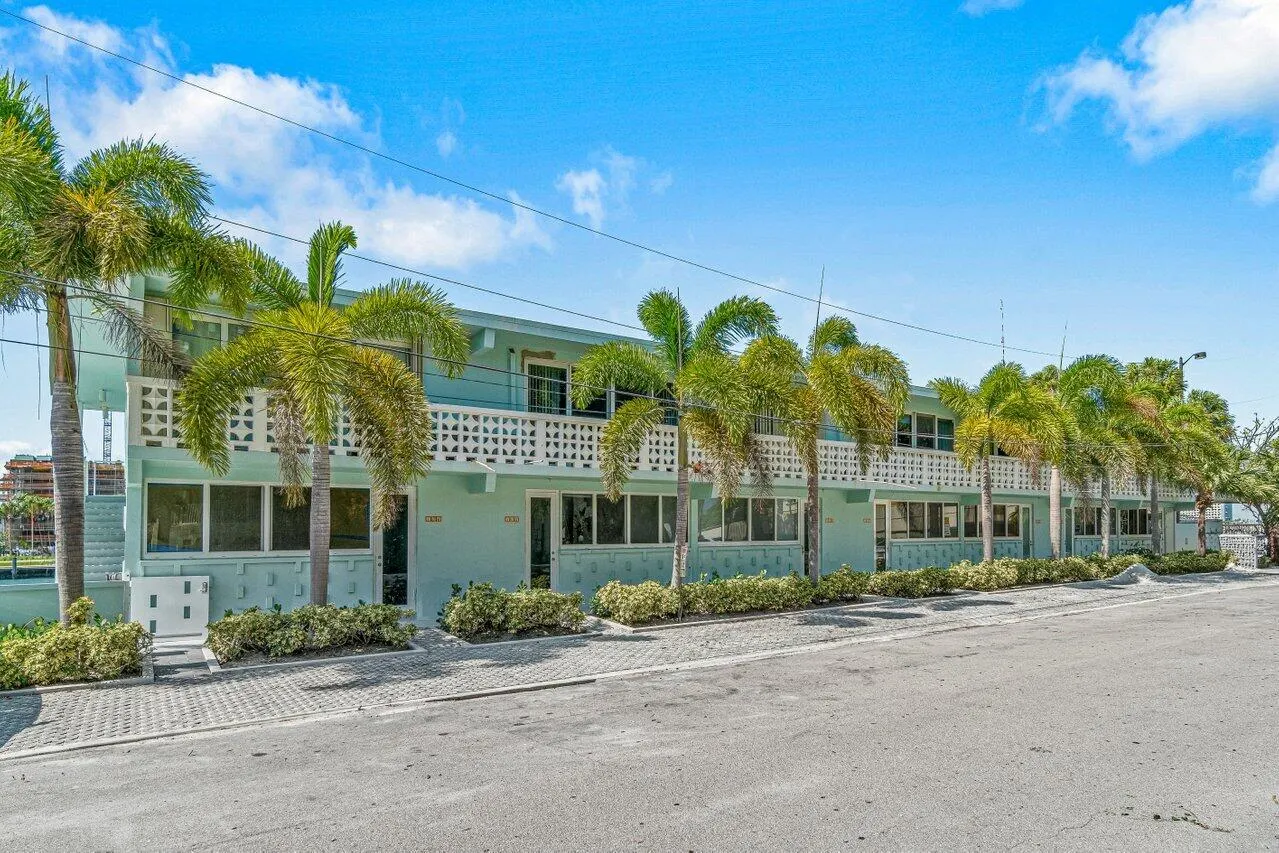 65 SE Spanish Trail, #1040