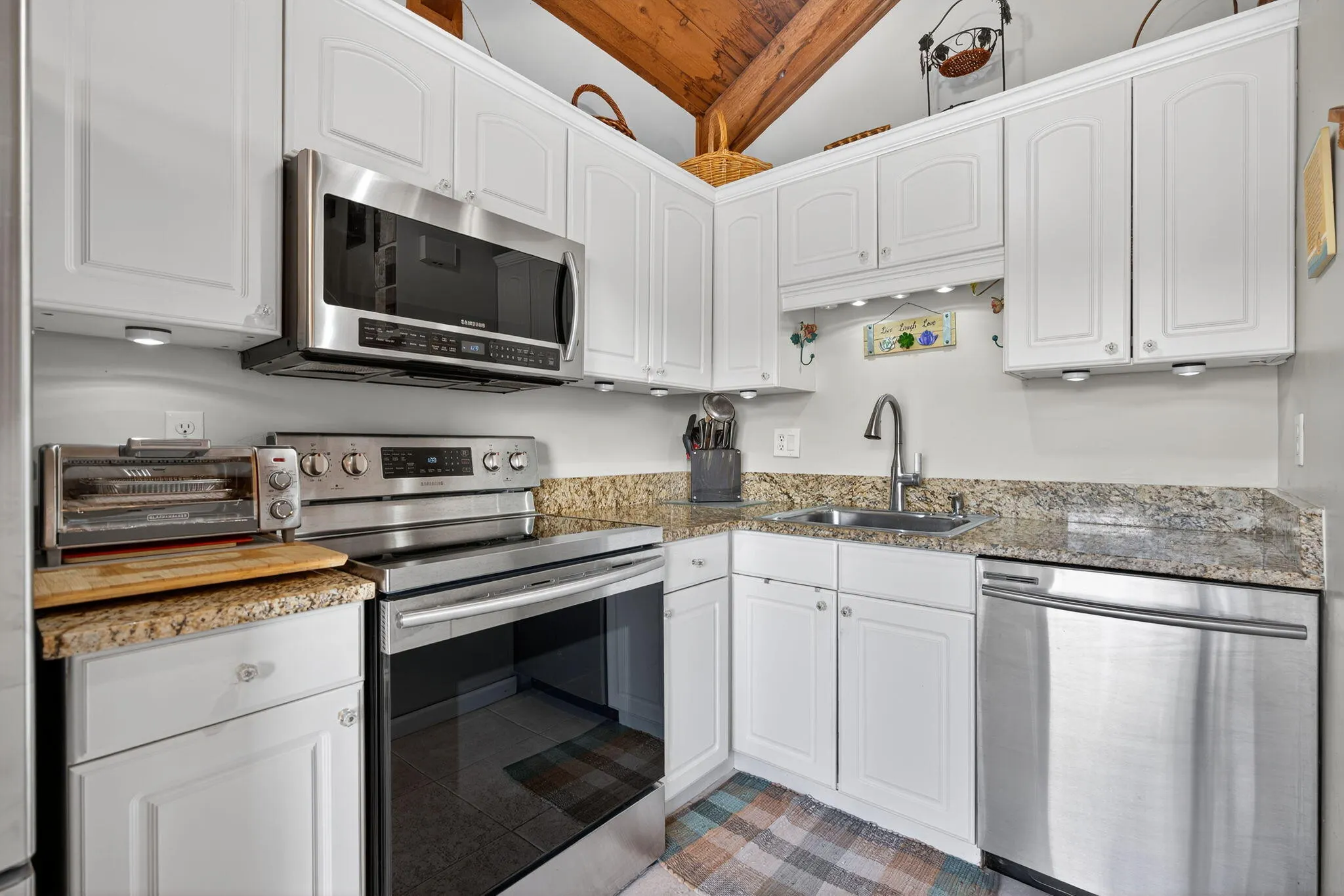 1605 S Us Highway 1, #8e