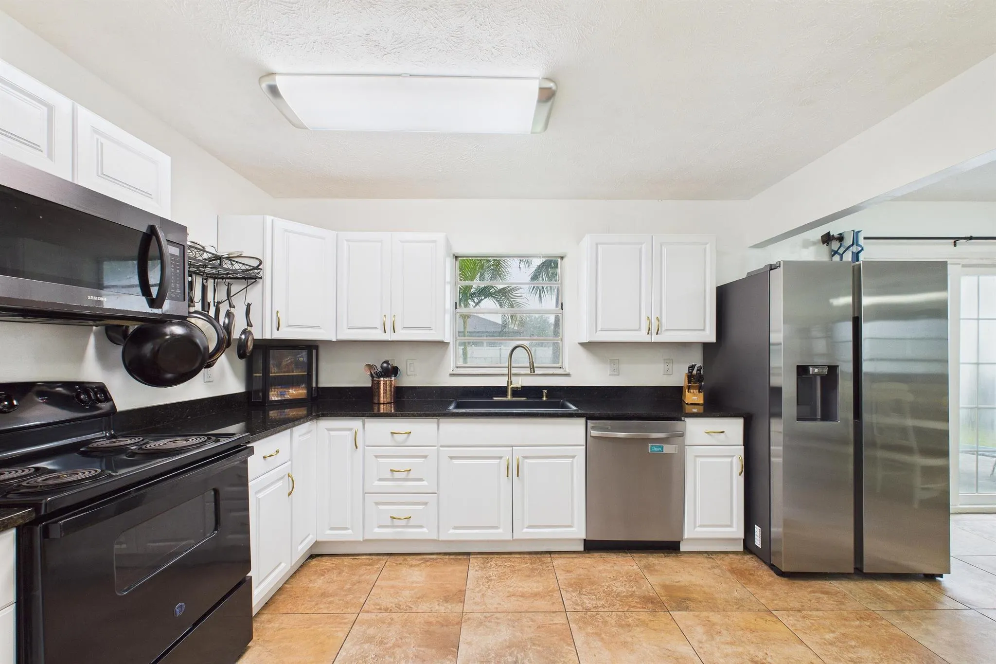 708 NW Floresta Drive