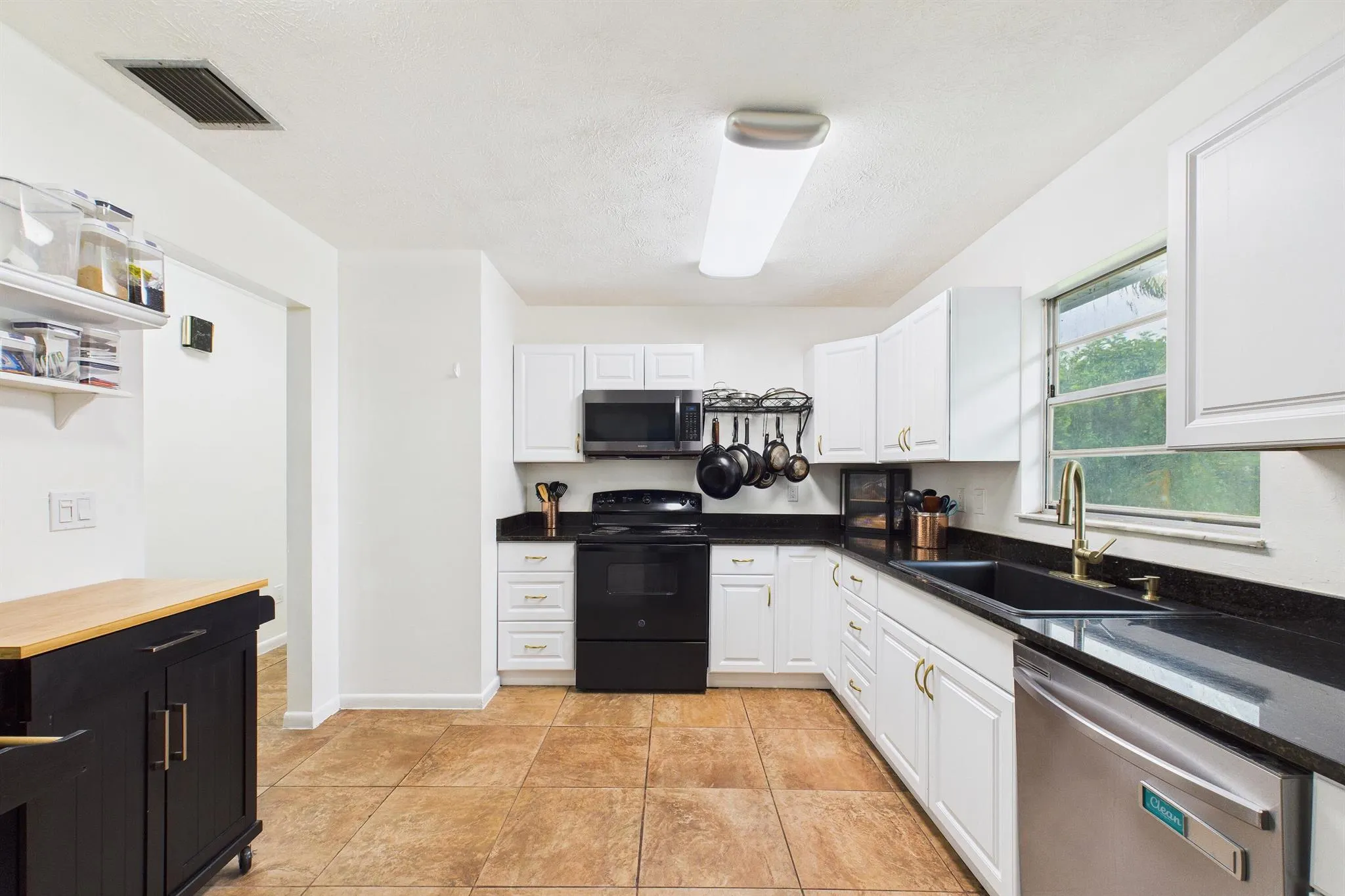 708 NW Floresta Drive