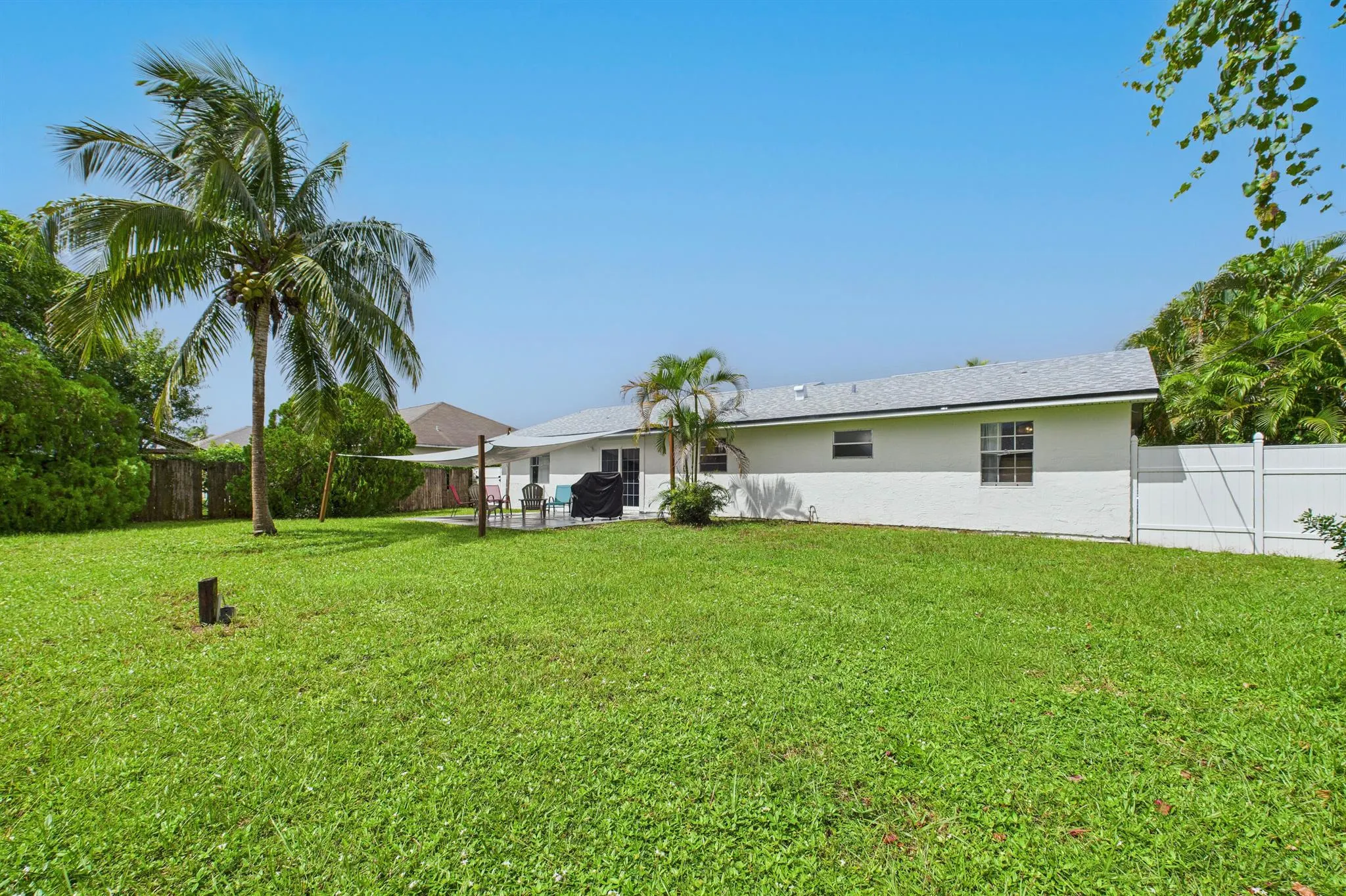 708 NW Floresta Drive