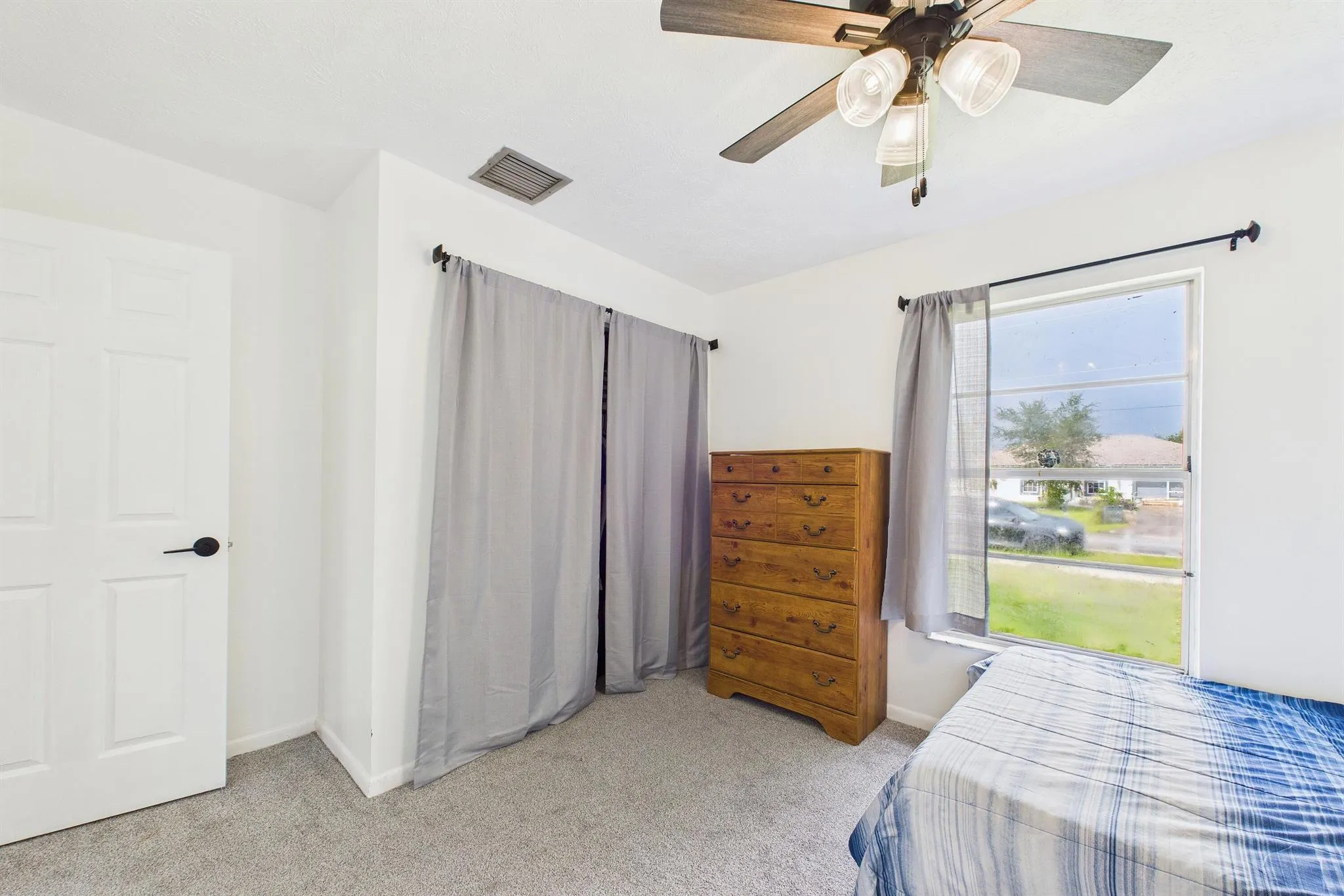 708 NW Floresta Drive