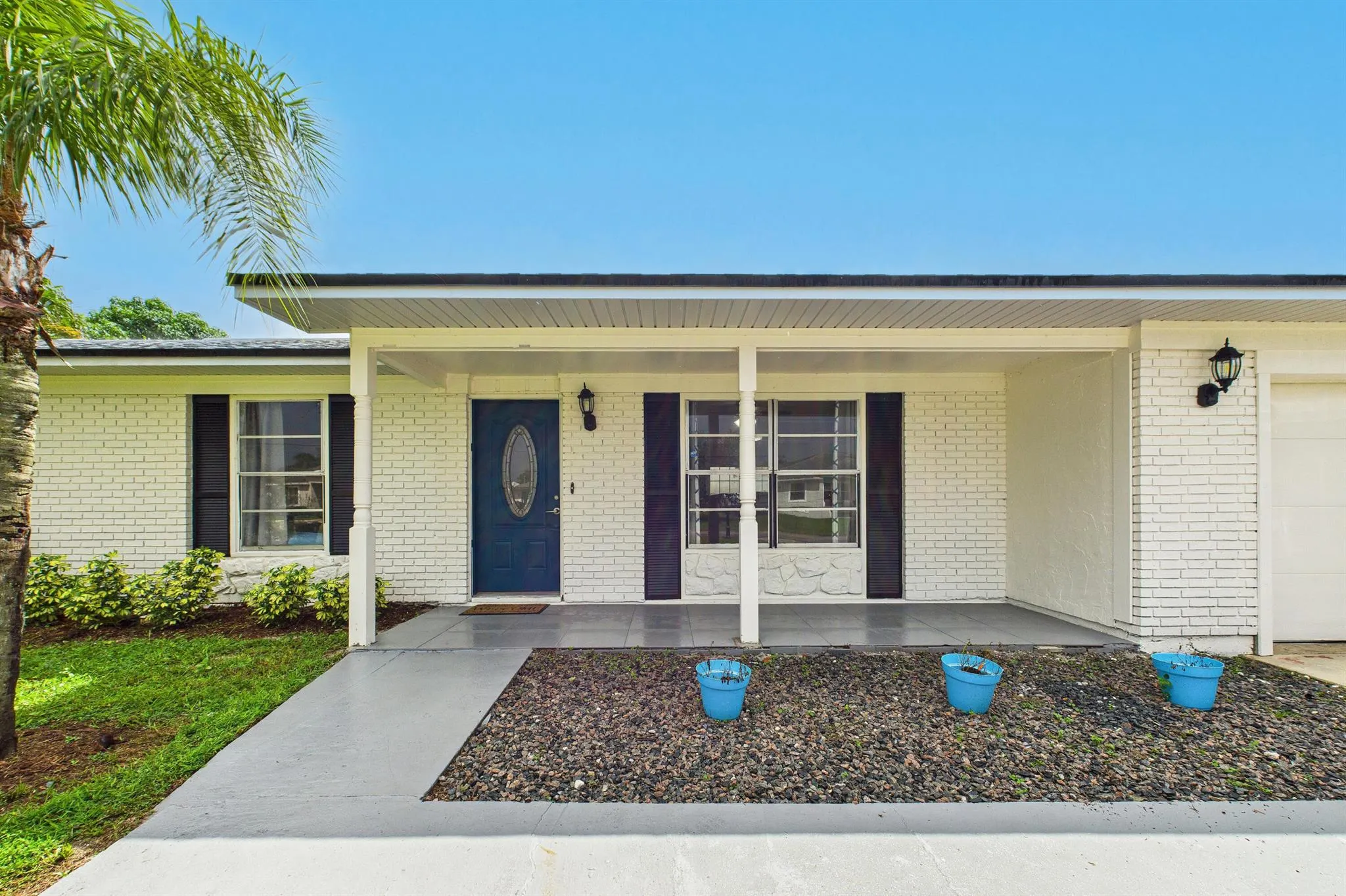 708 NW Floresta Drive