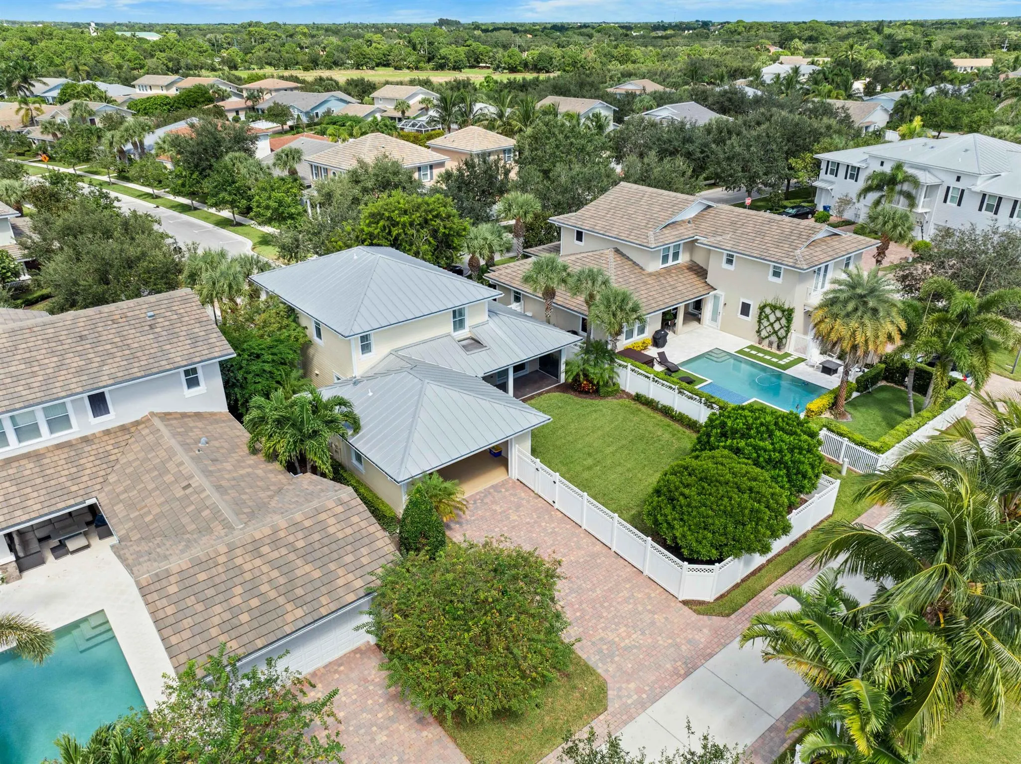 2815 Sunbury Drive