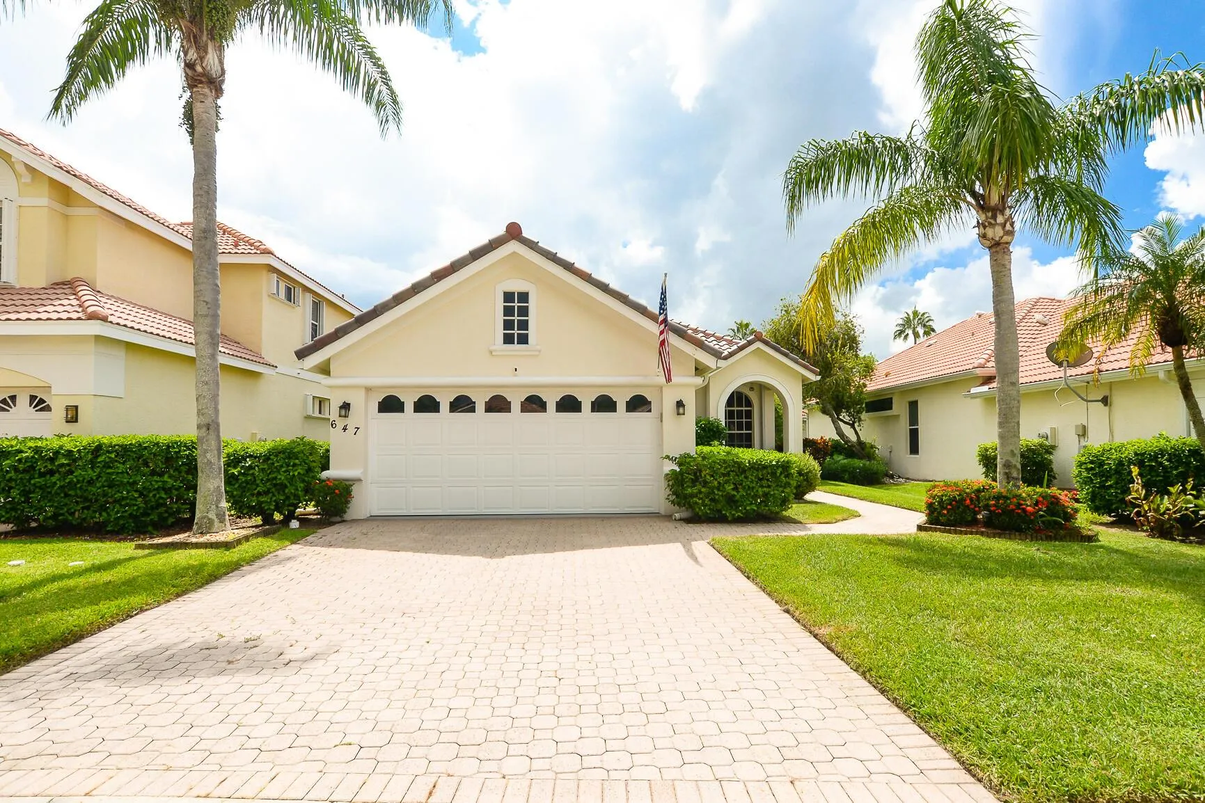 647 SW Andros Circle