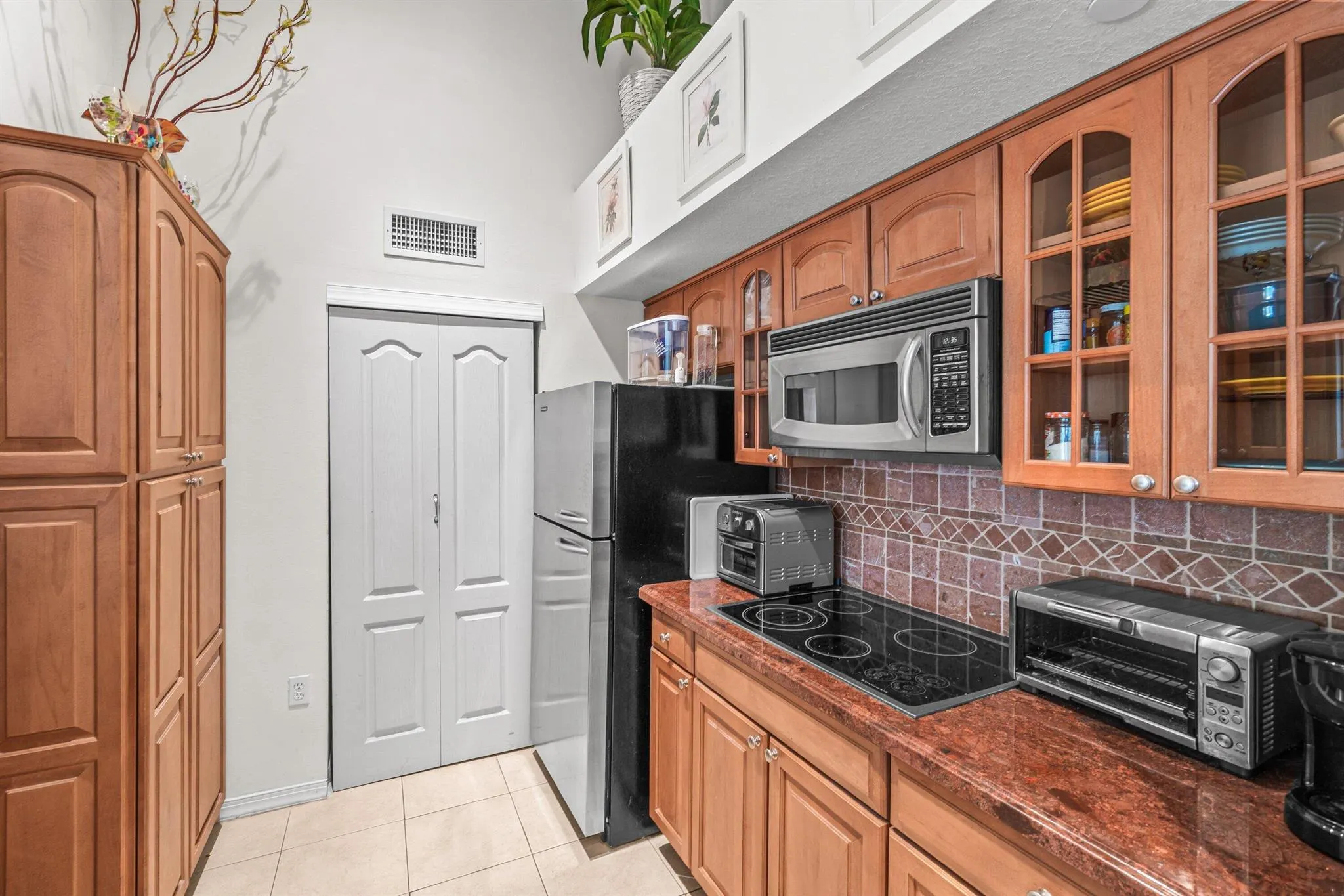 320 Villa Circle
