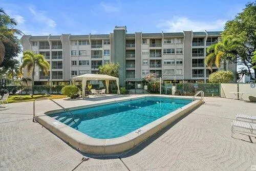 505 Spencer Drive, #406