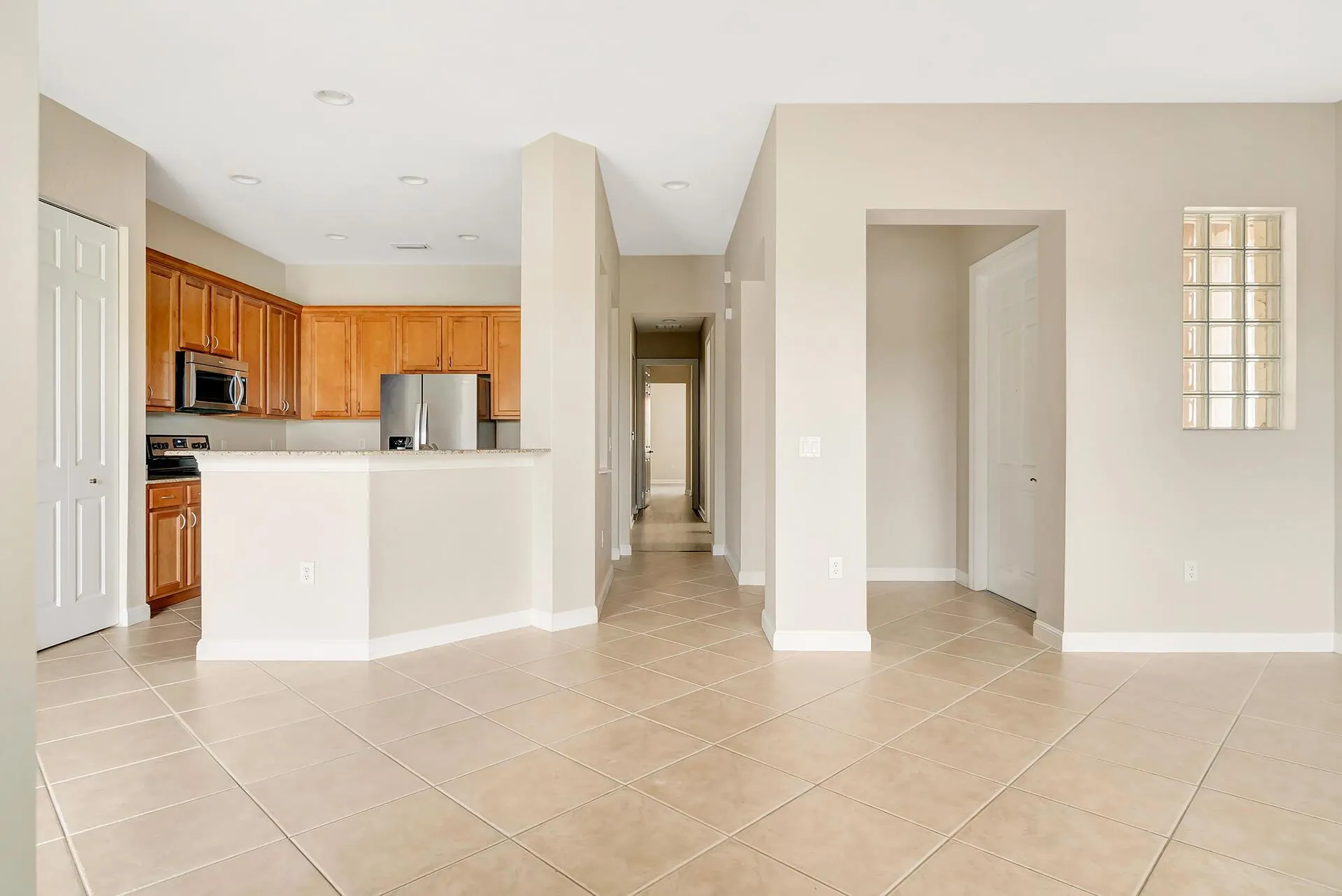 881 Marina Del Ray Lane, #1
