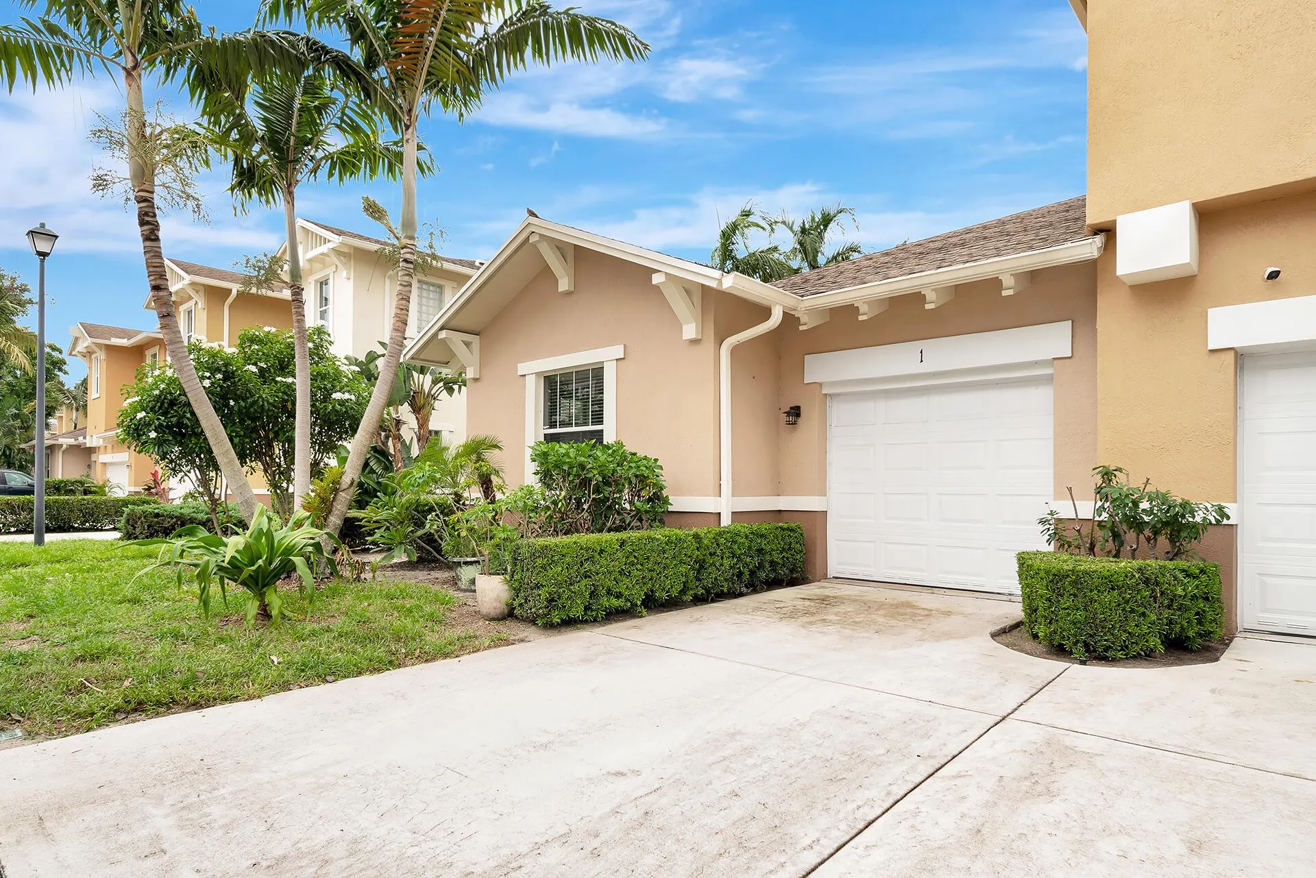 881 Marina Del Ray Lane, #1