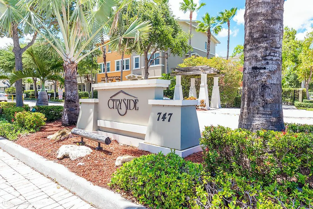 881 Marina Del Ray Lane, #1