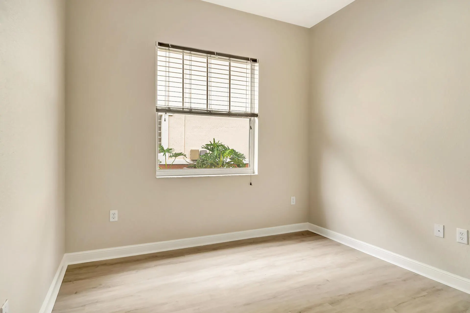 881 Marina Del Ray Lane, #1