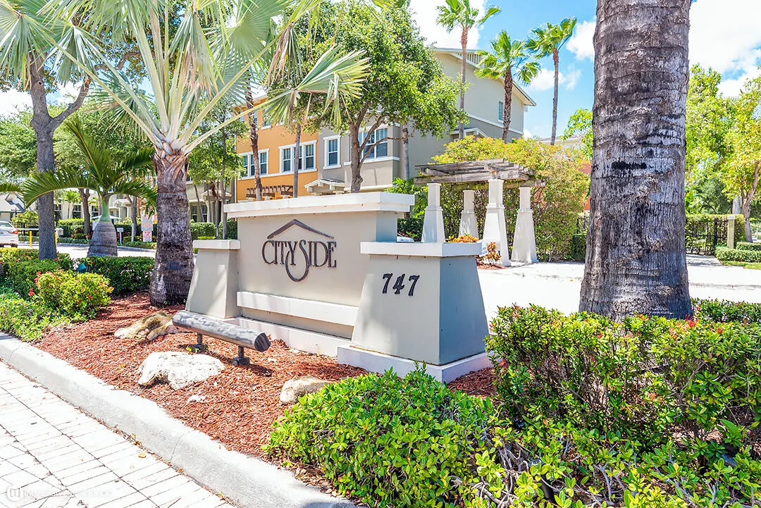 881 Marina Del Ray Lane, #1
