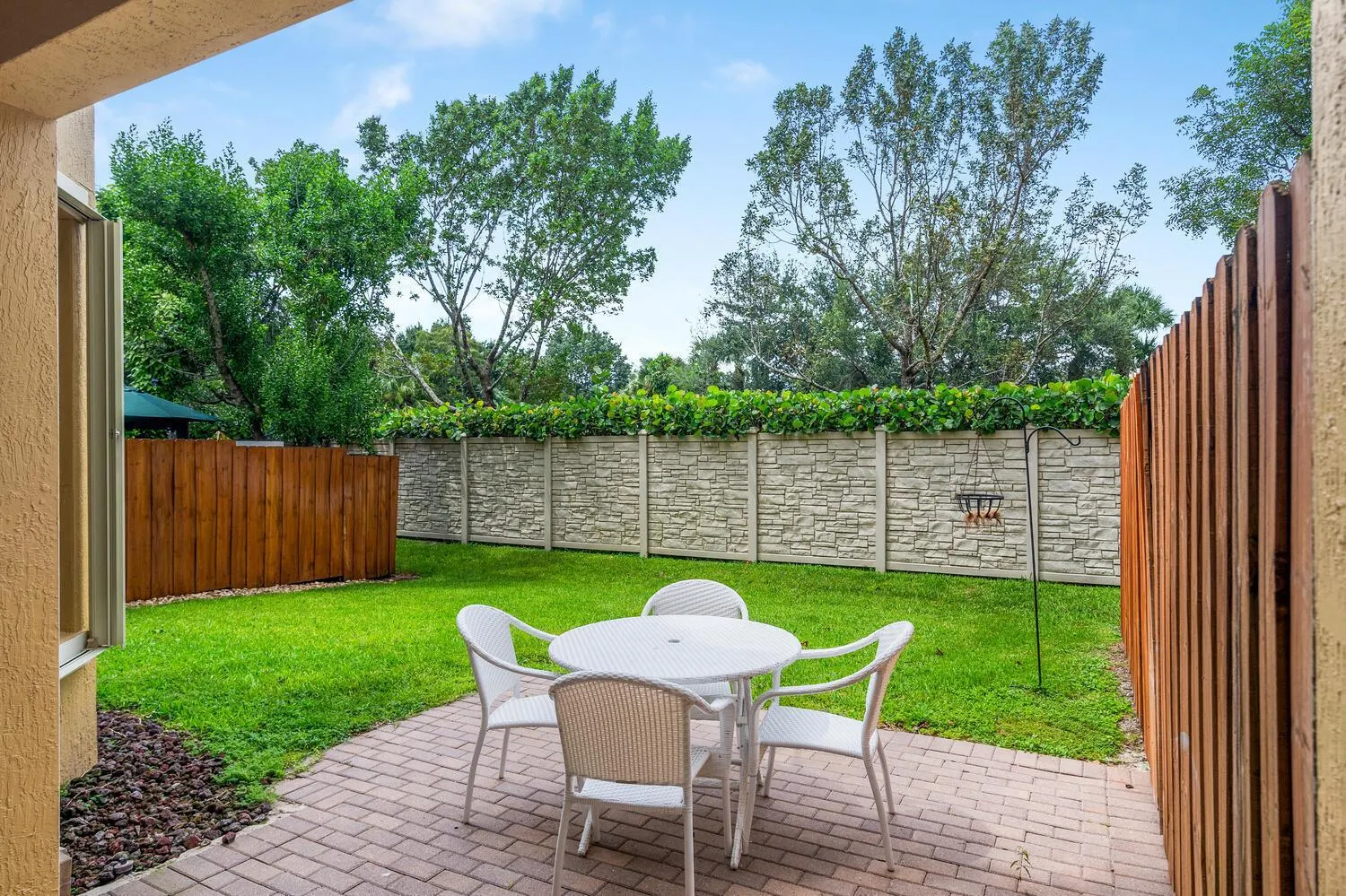 10384 Wellington Parc Drive