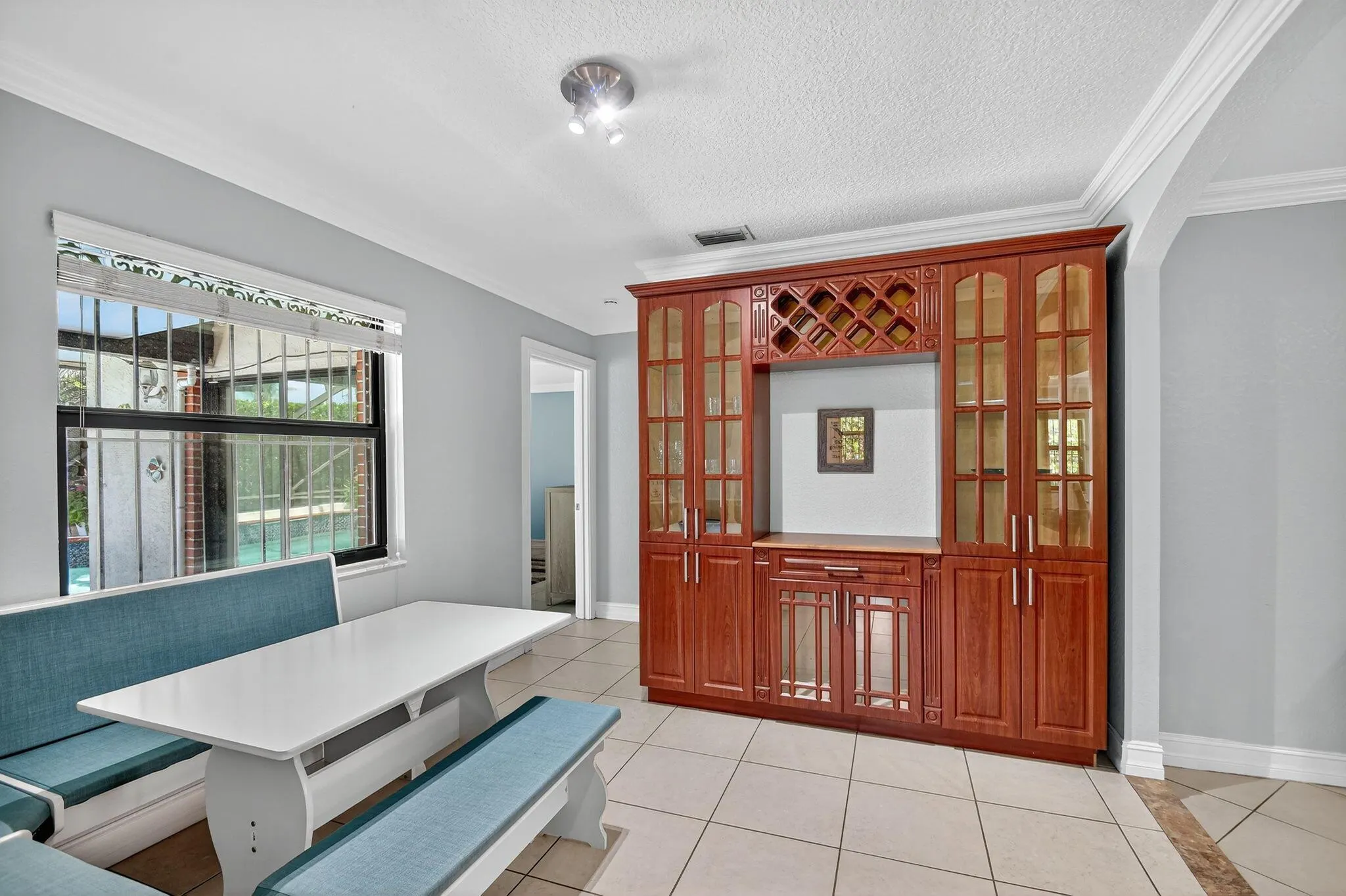 1035 Soelca Drive