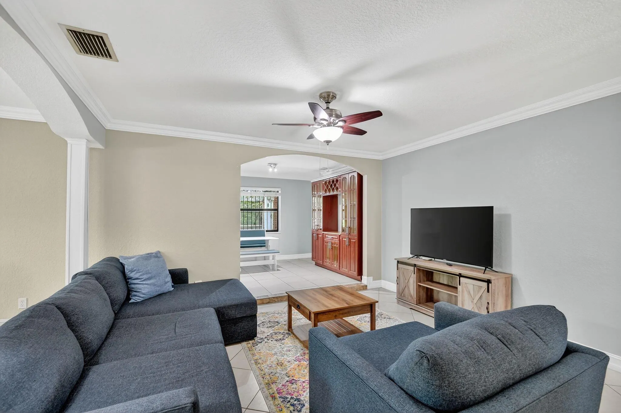 1035 Soelca Drive