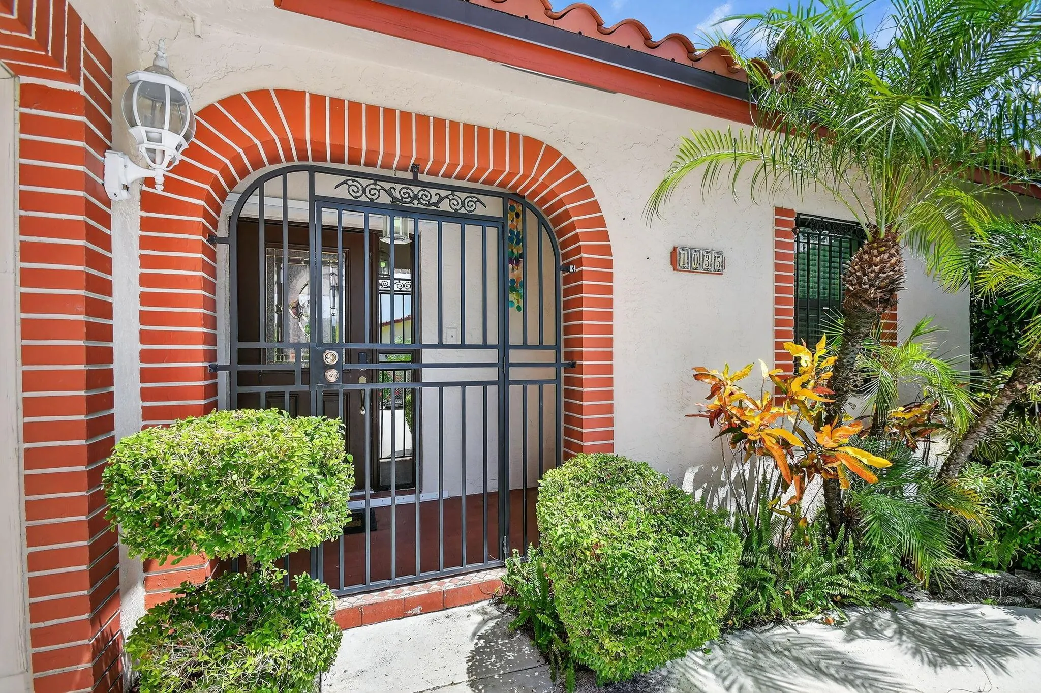 1035 Soelca Drive