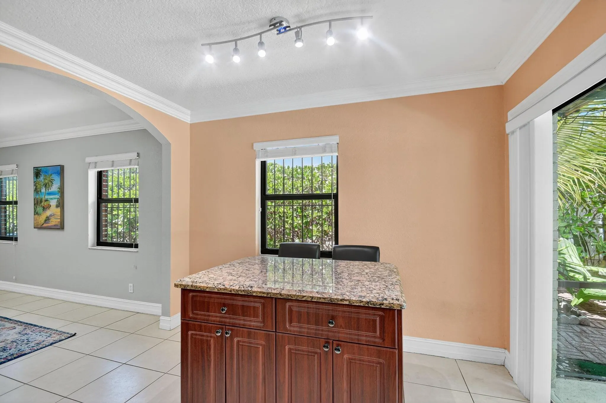 1035 Soelca Drive