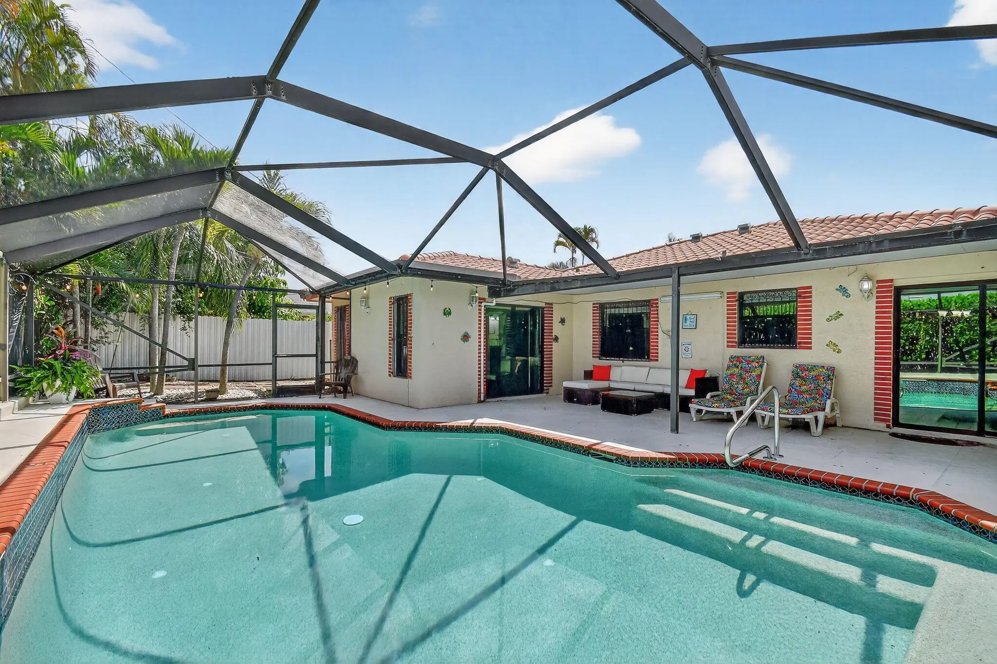 1035 Soelca Drive