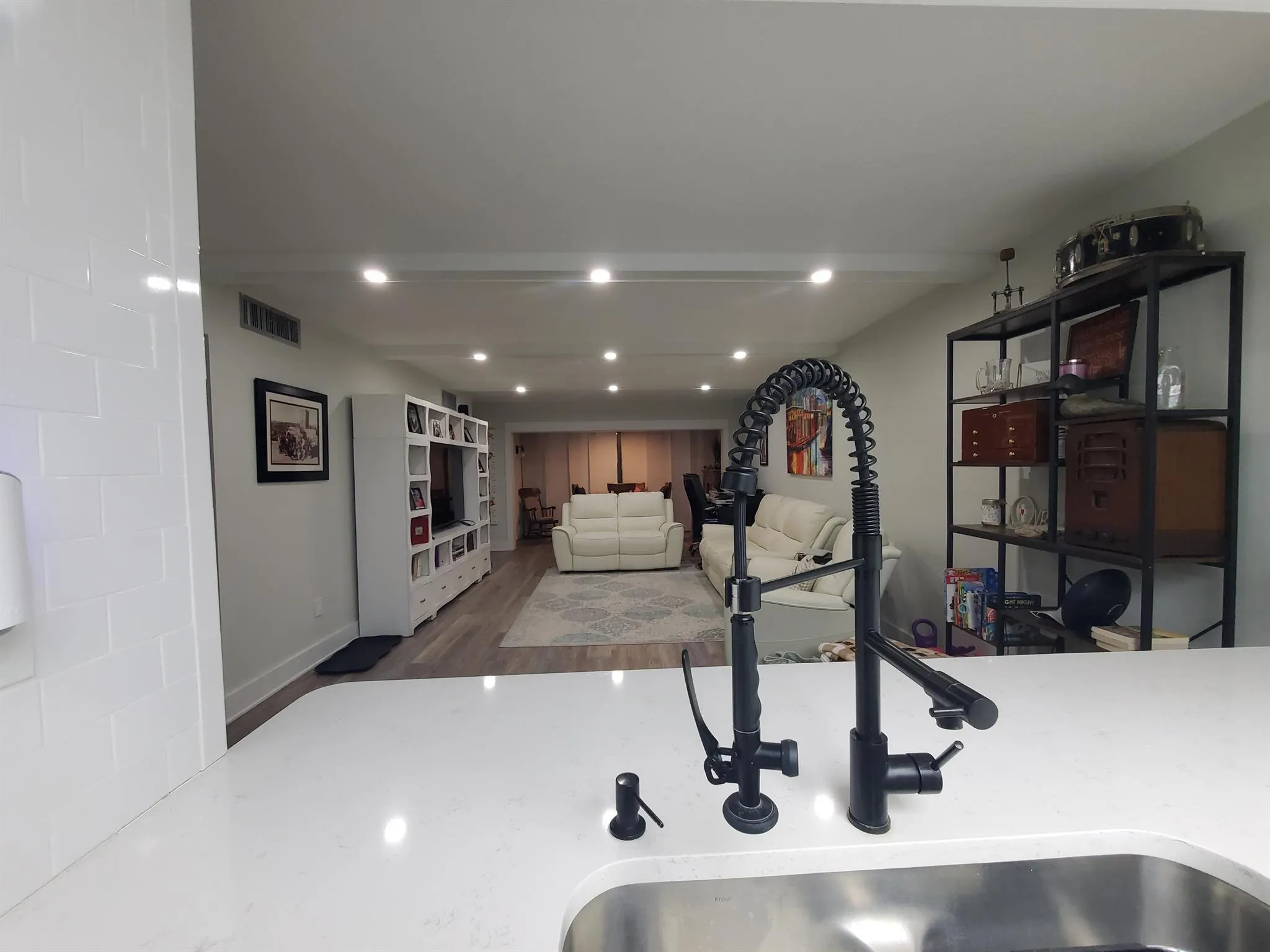 1600 NE Dixie Highway, #9102