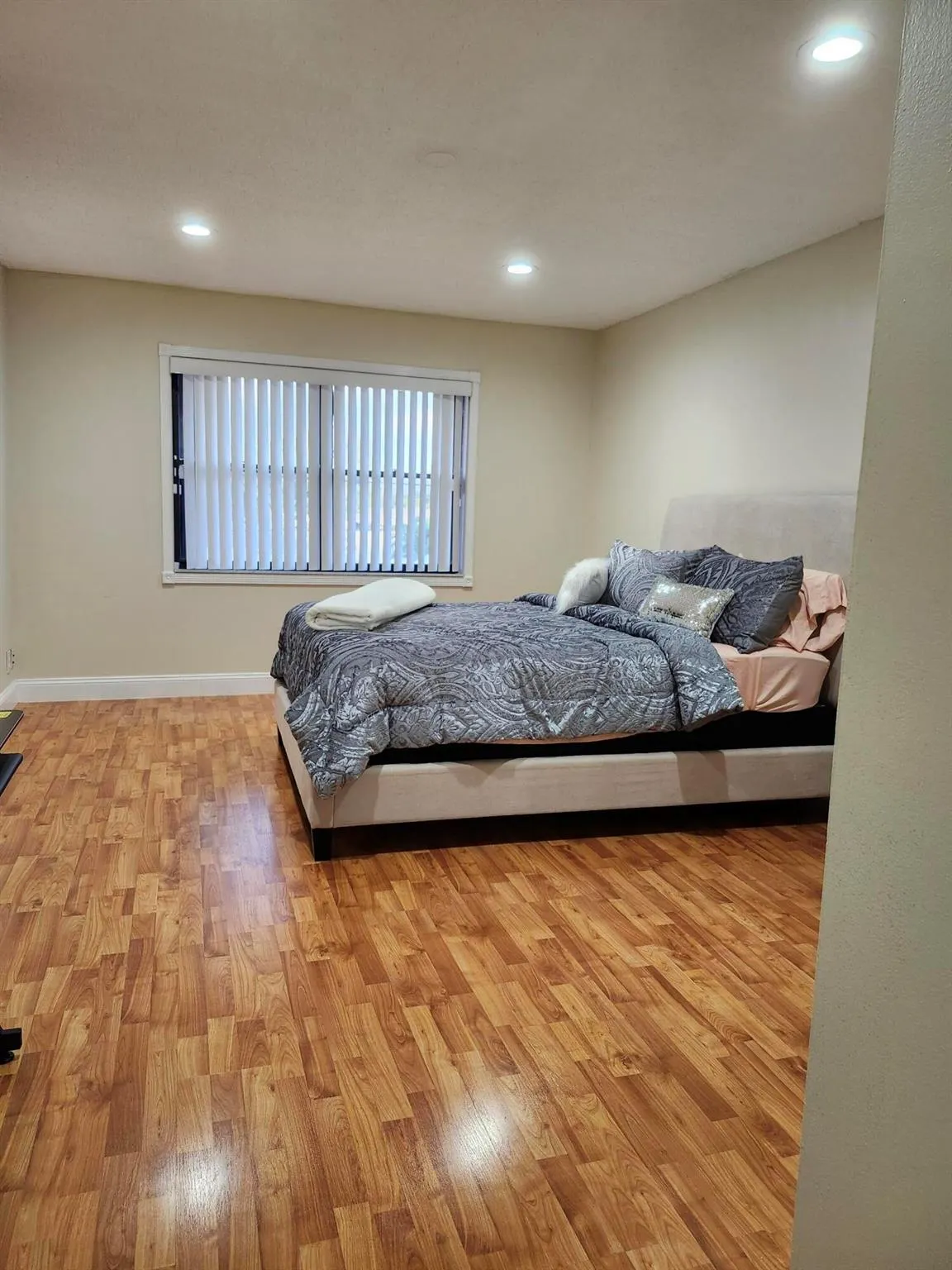 5937 Forest Hill Blvd, #205