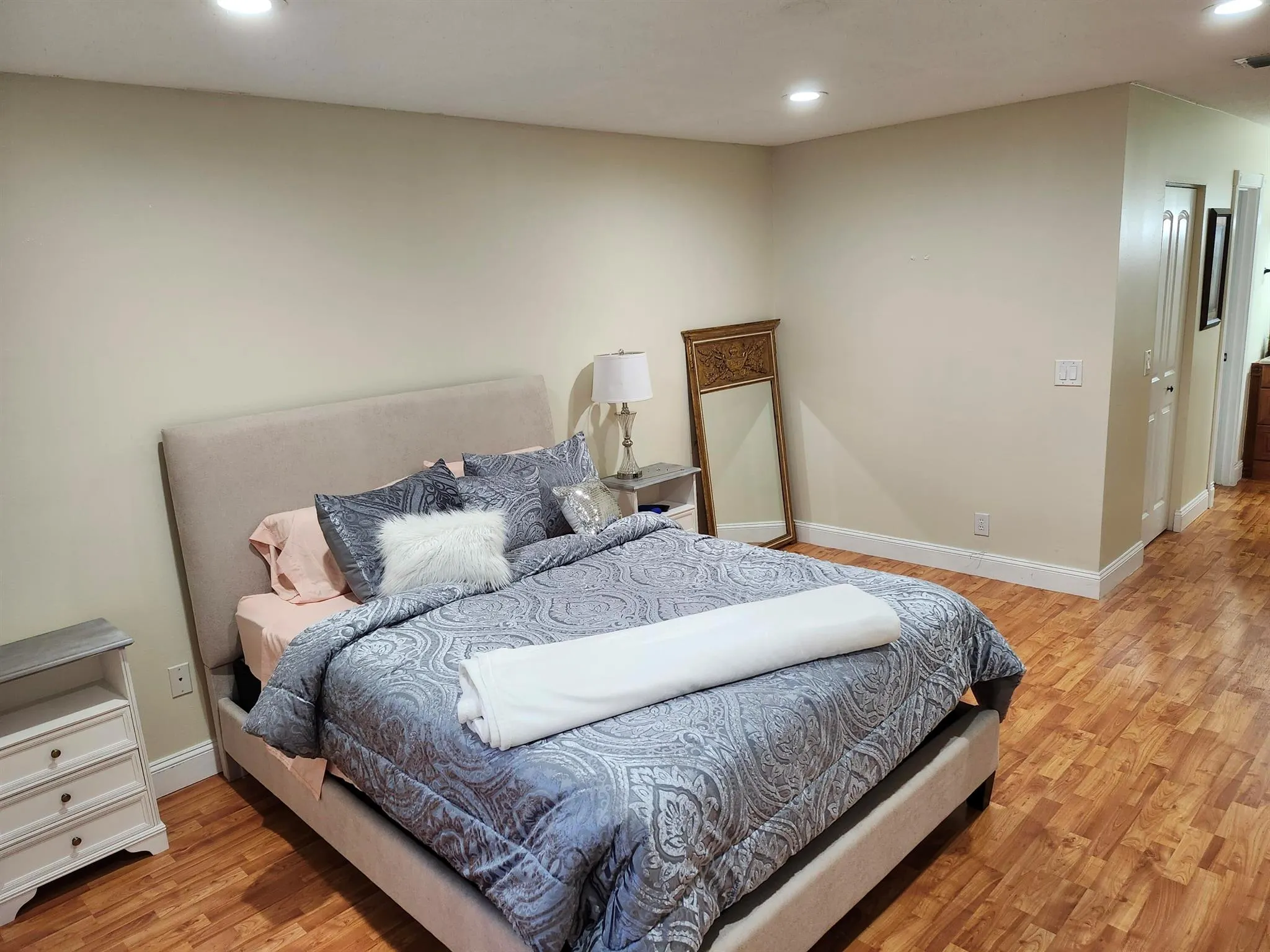5937 Forest Hill Blvd, #205