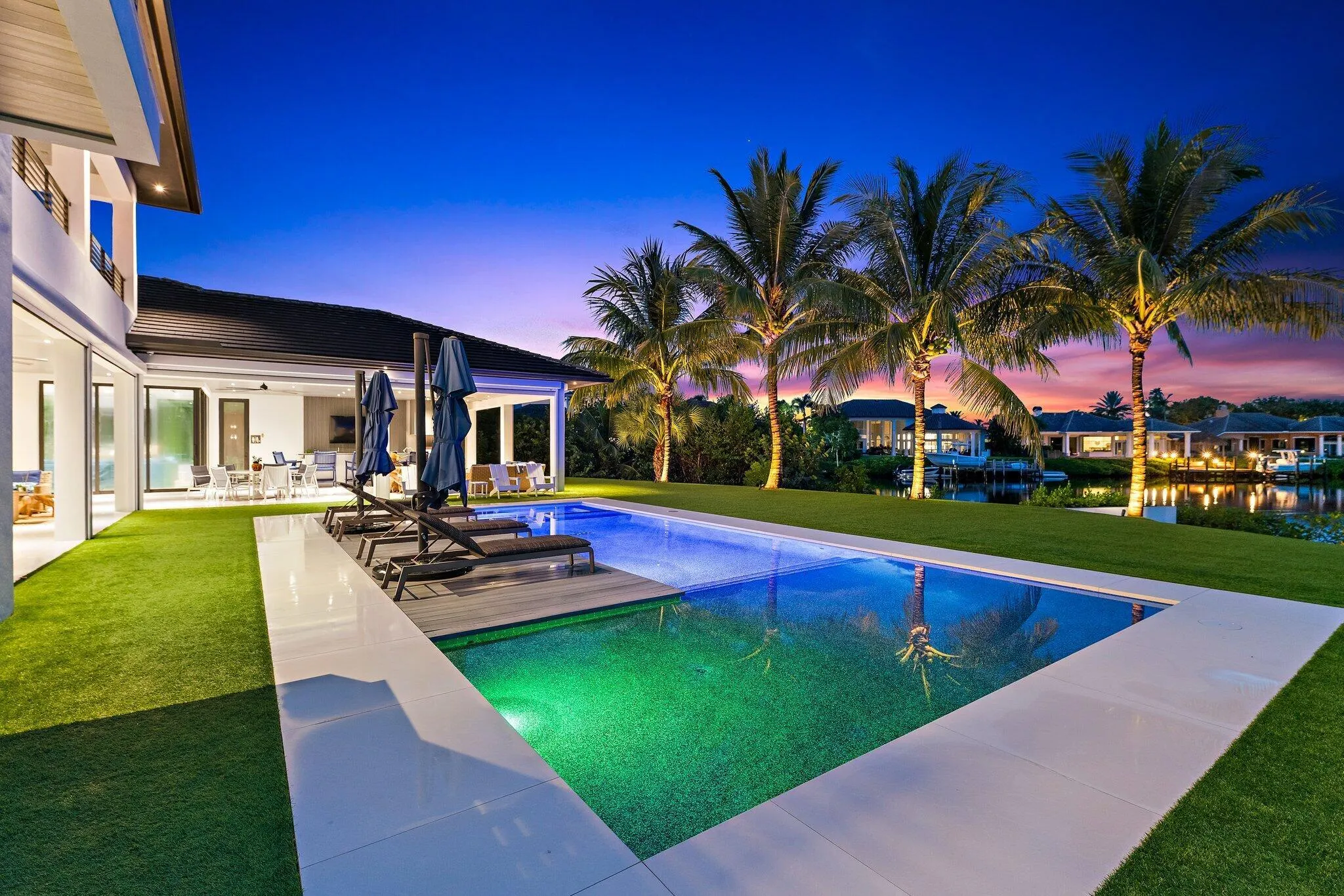 18941 SE Reach Island Lane