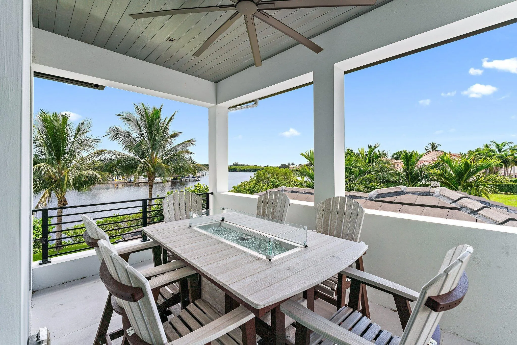 18941 SE Reach Island Lane