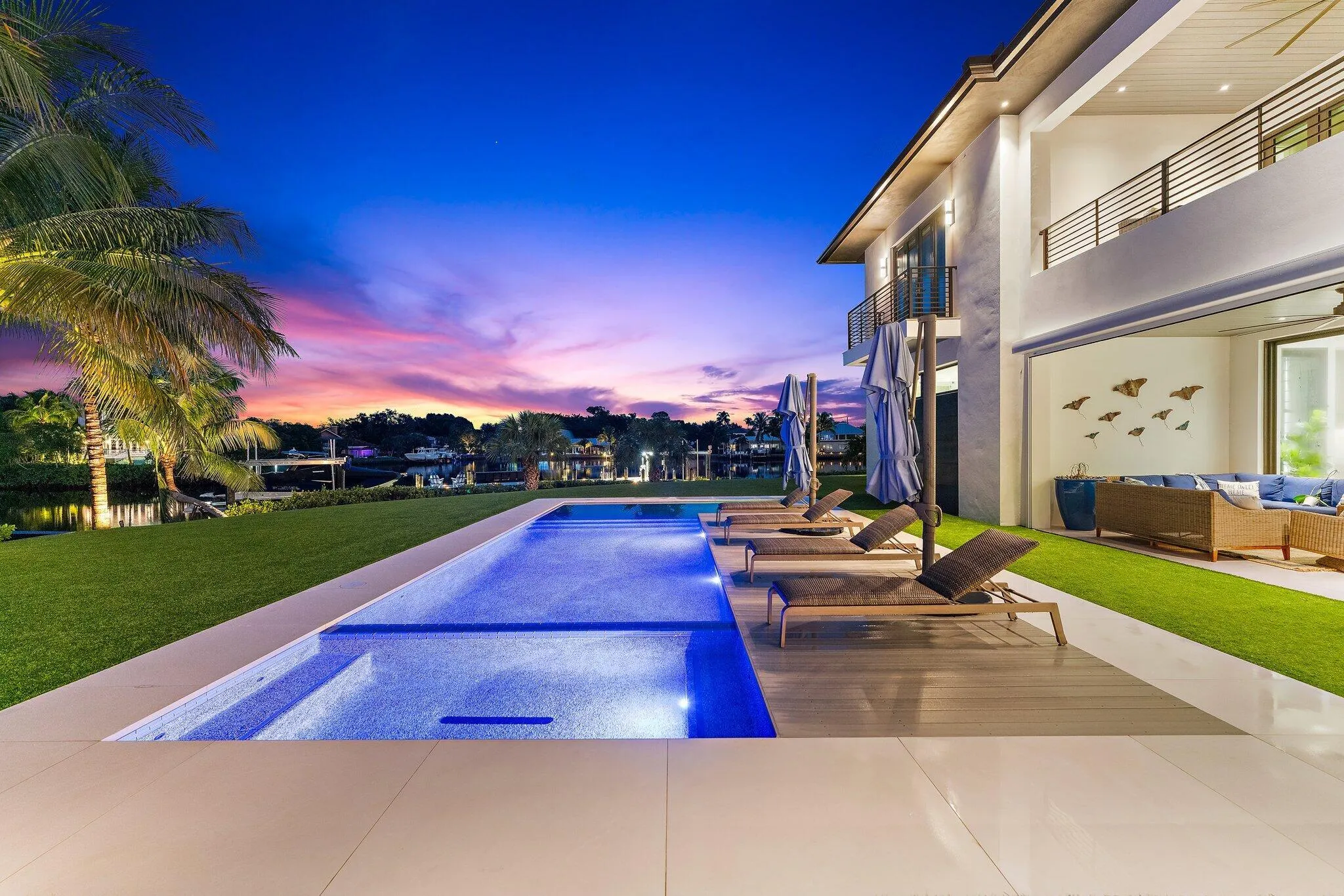 18941 SE Reach Island Lane