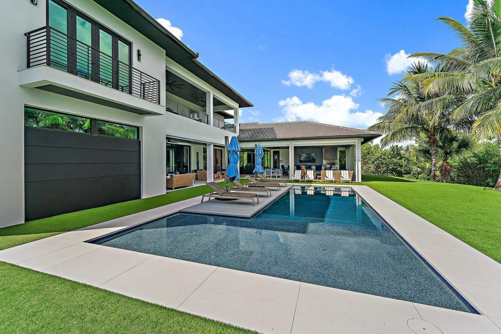 18941 SE Reach Island Lane