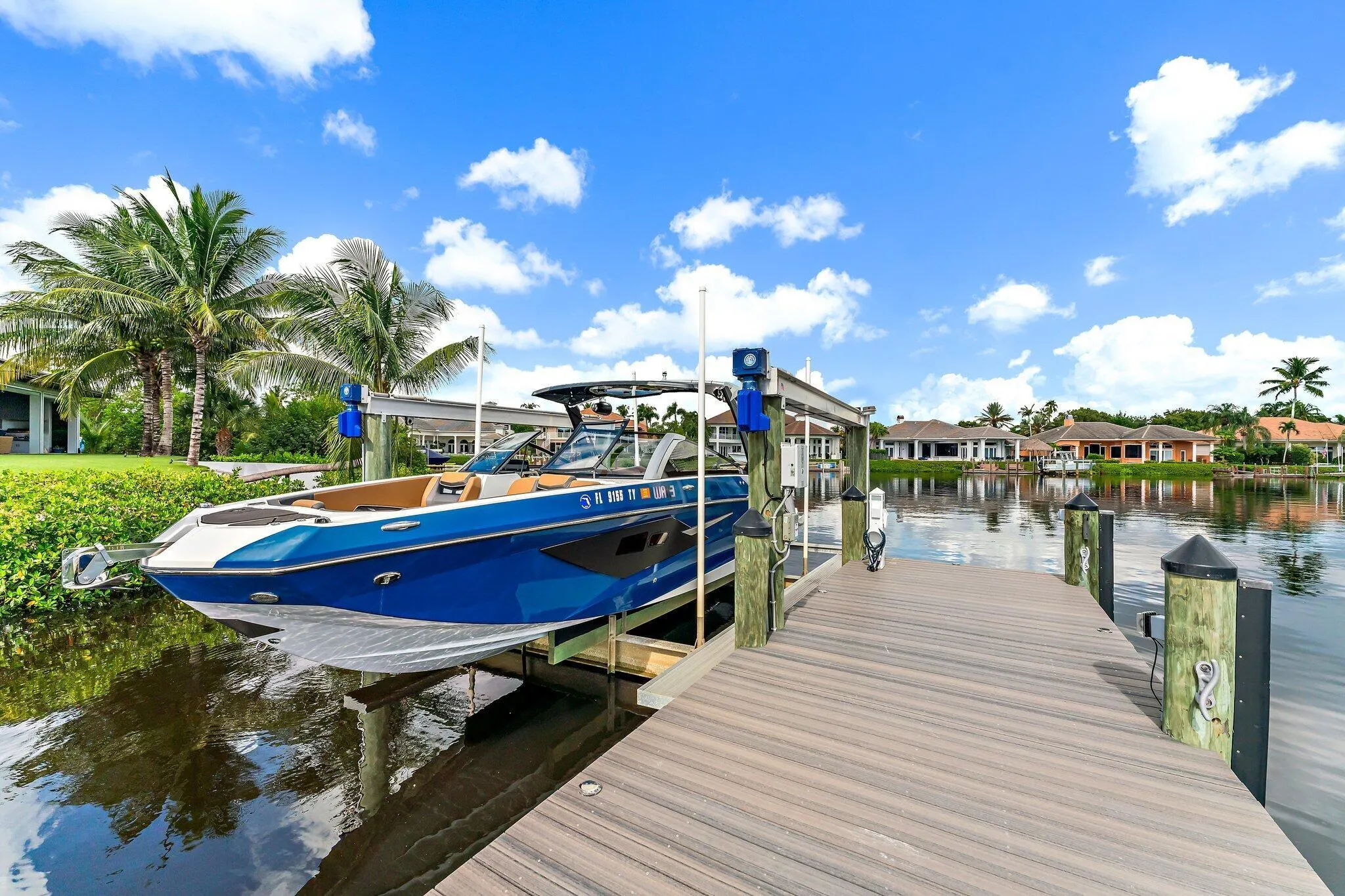 18941 SE Reach Island Lane