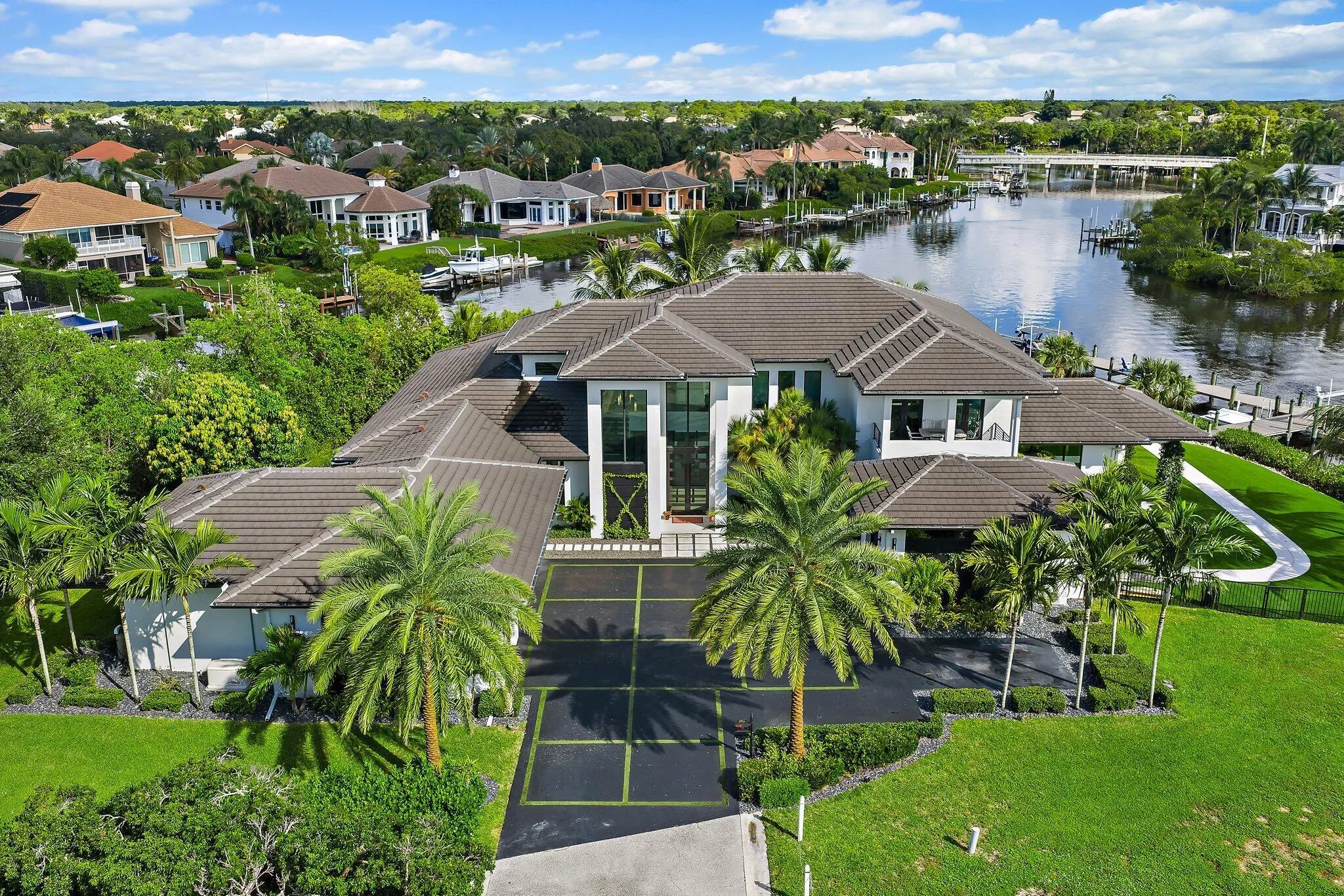 18941 SE Reach Island Lane