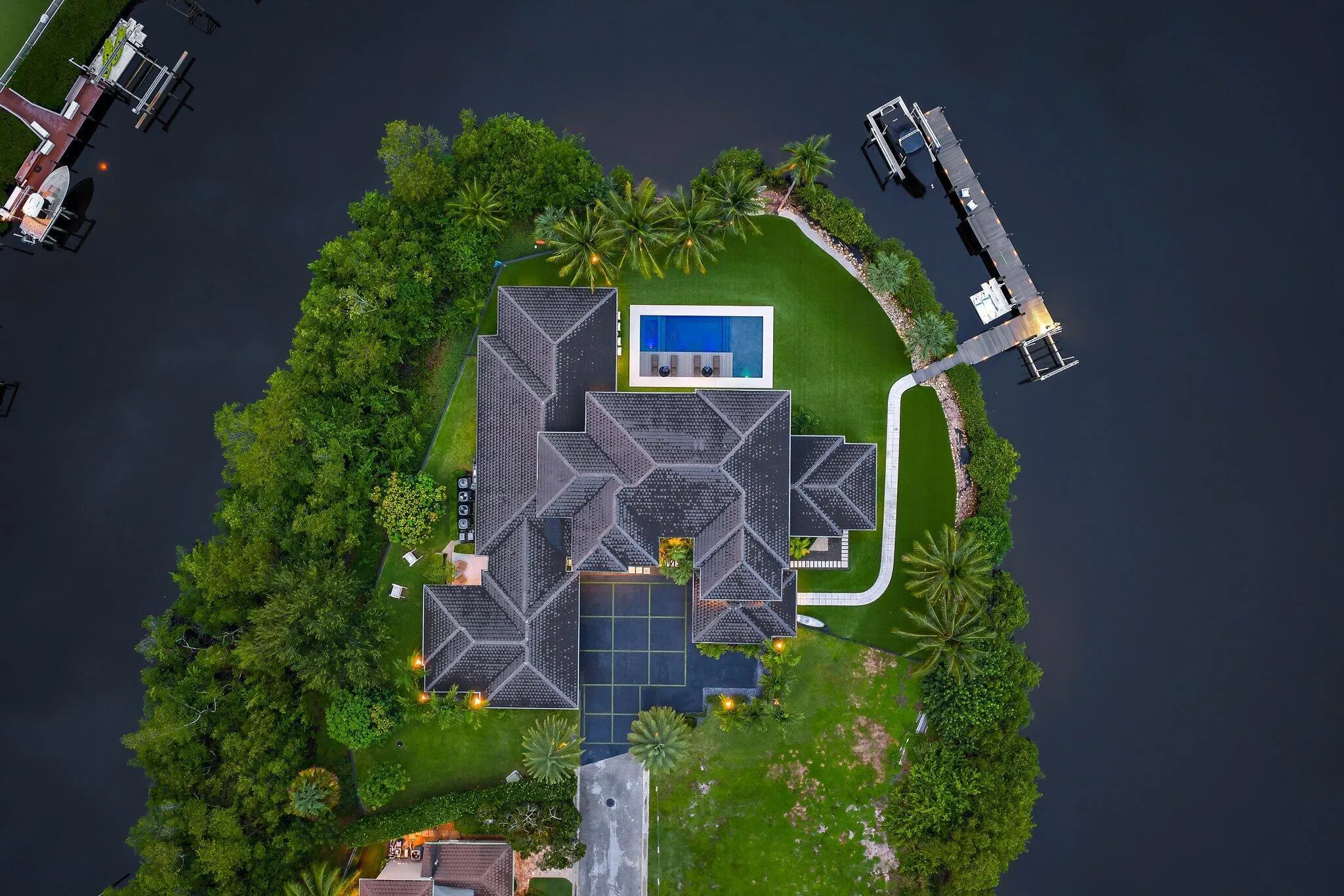 18941 SE Reach Island Lane