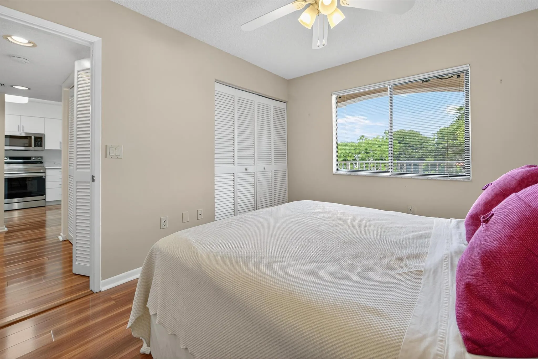 6065 Pointe Regal Circle, #407
