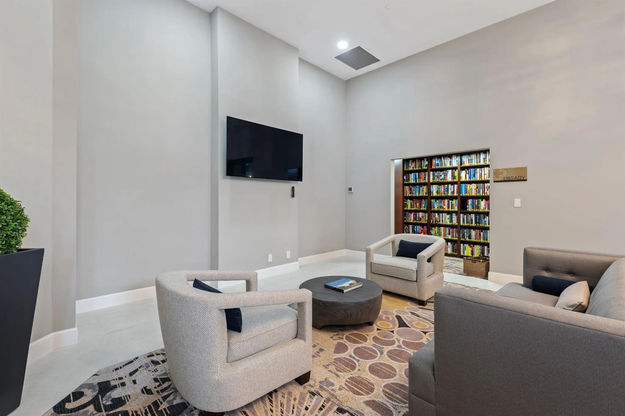 140 SE 5th Avenue, #439