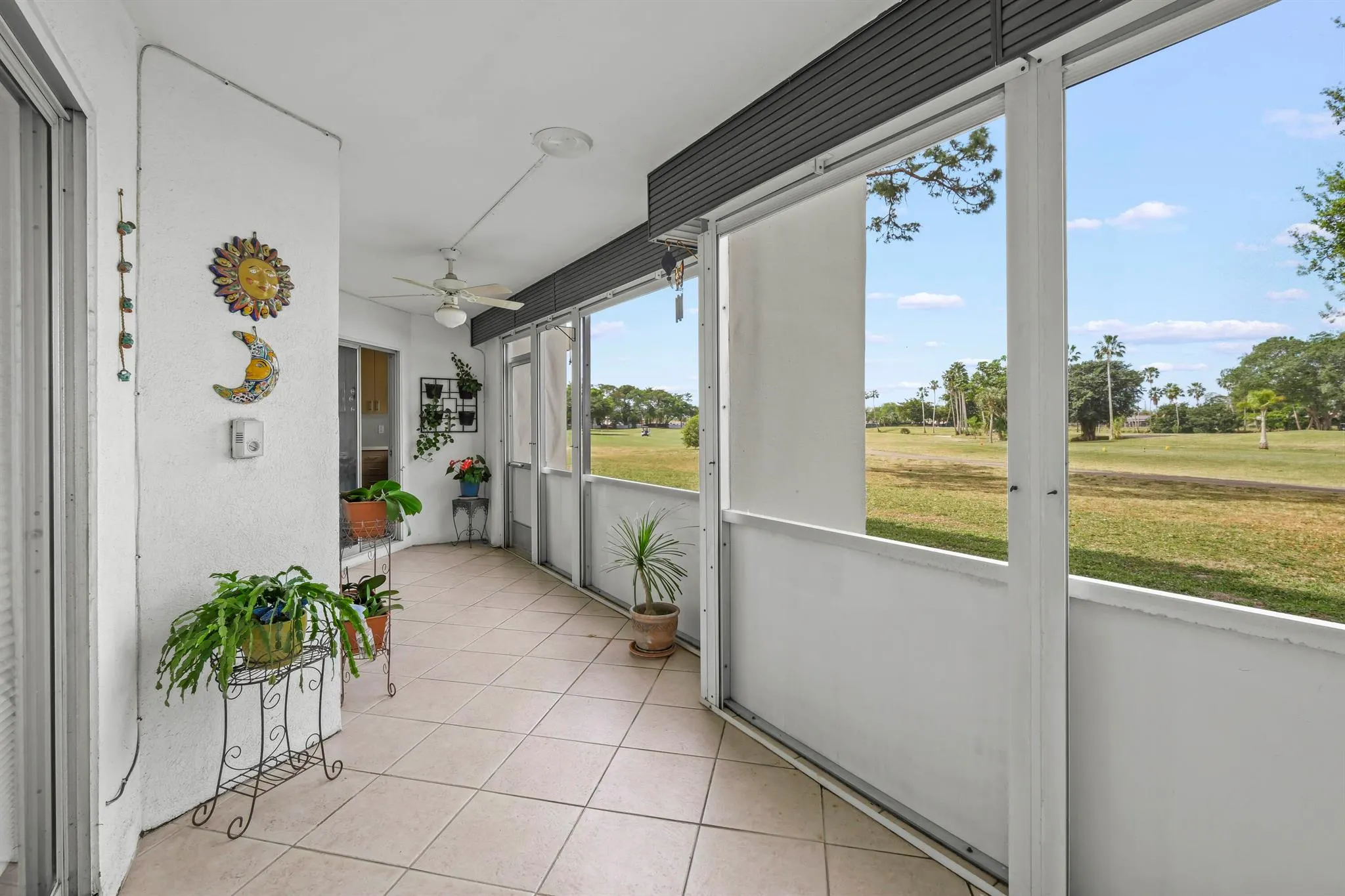 3871 Via Poinciana, #104