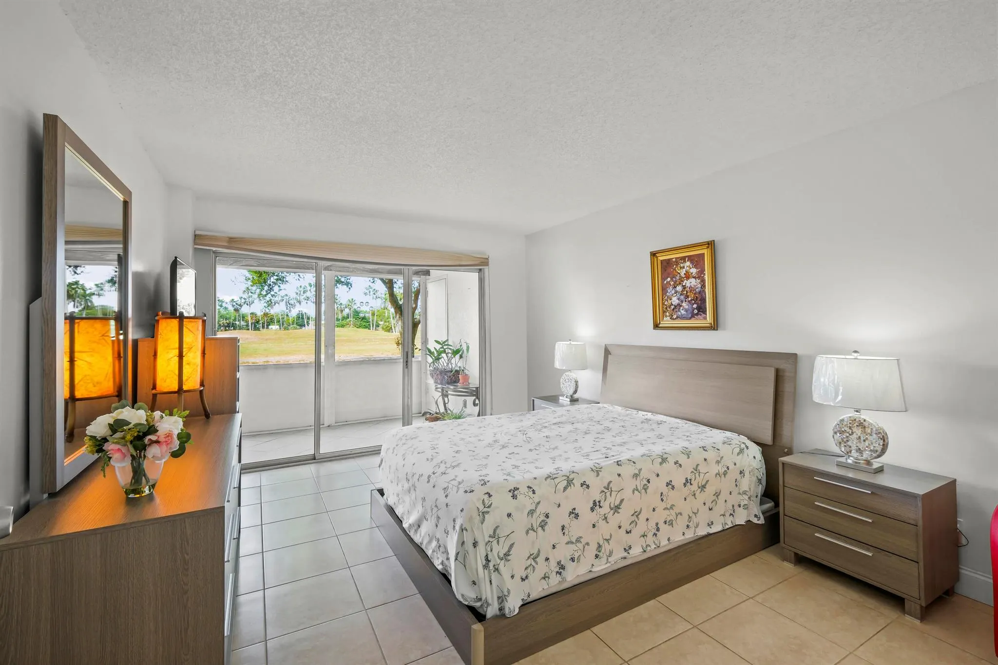 3871 Via Poinciana, #104