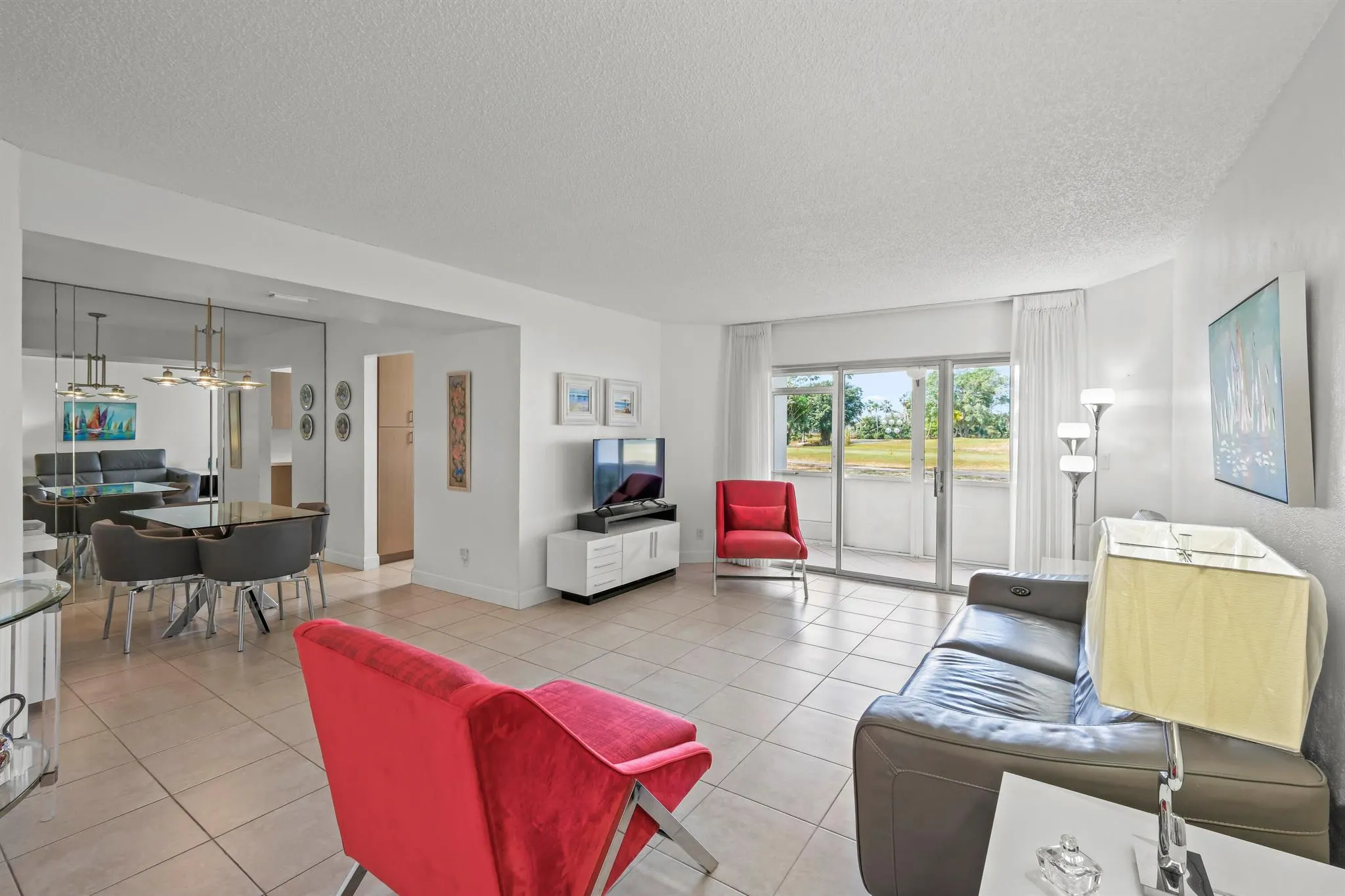 3871 Via Poinciana, #104