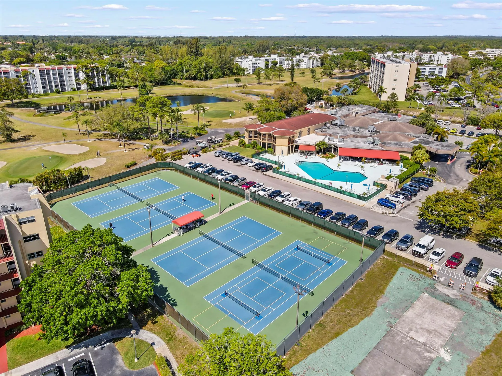 3871 Via Poinciana, #104