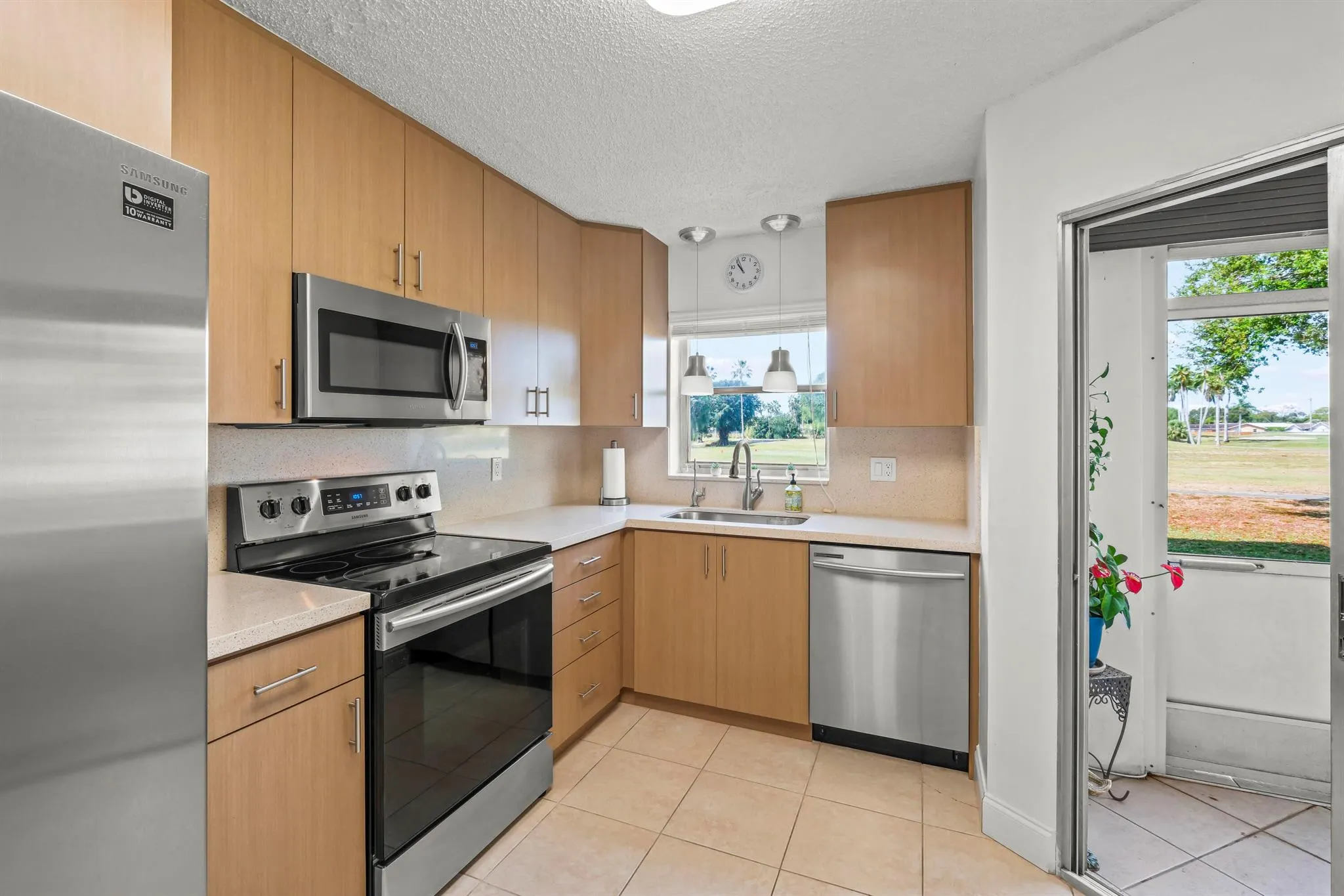 3871 Via Poinciana, #104