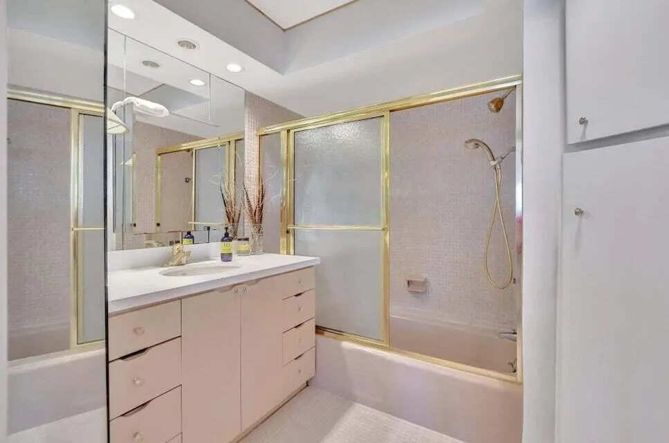 2871 N Ocean Boulevard, #C 207