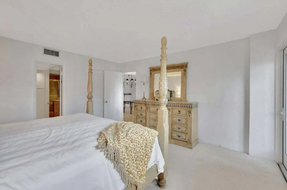 2871 N Ocean Boulevard, #C 207
