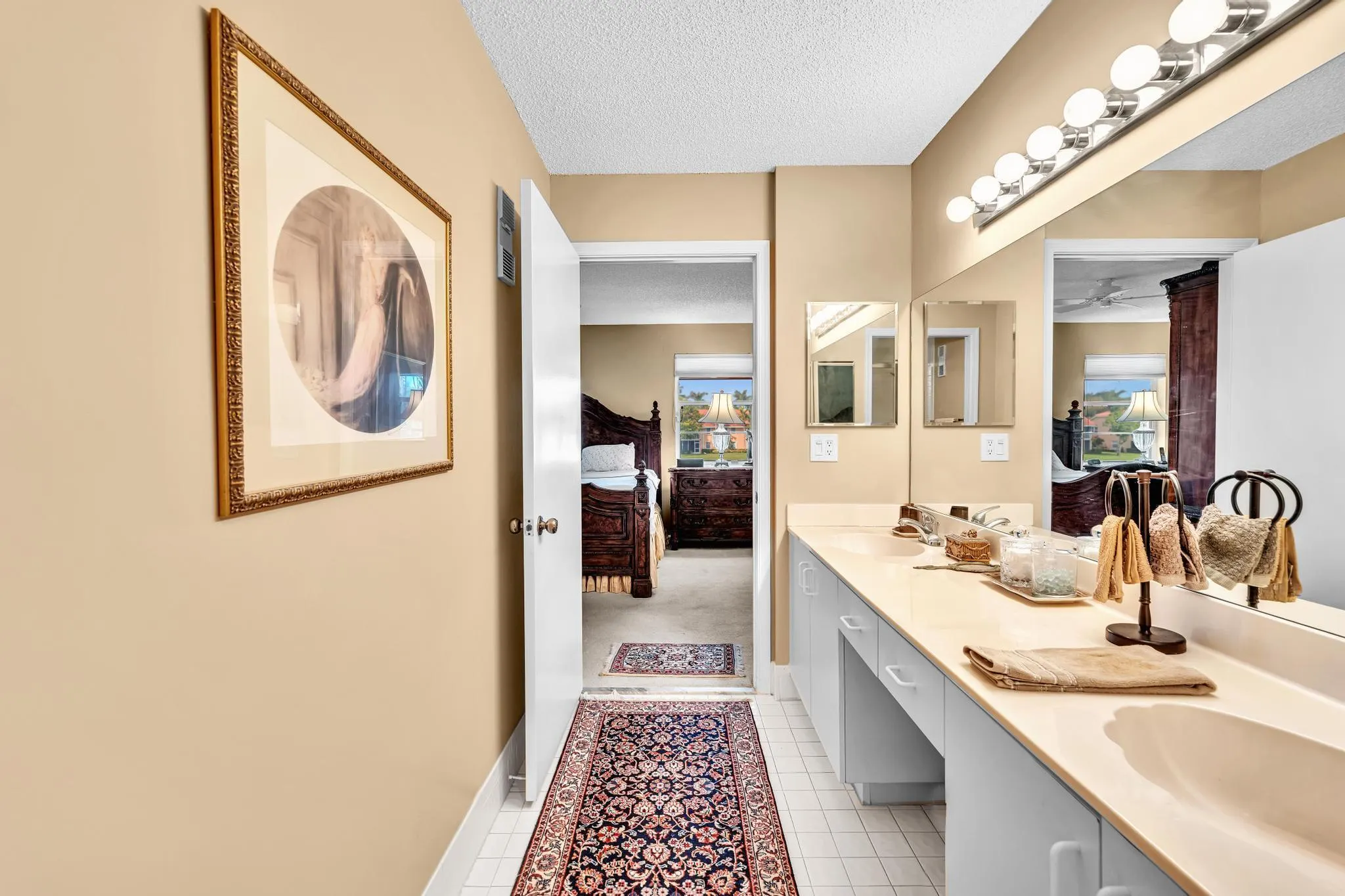 9589 Shadybrook Drive, #201