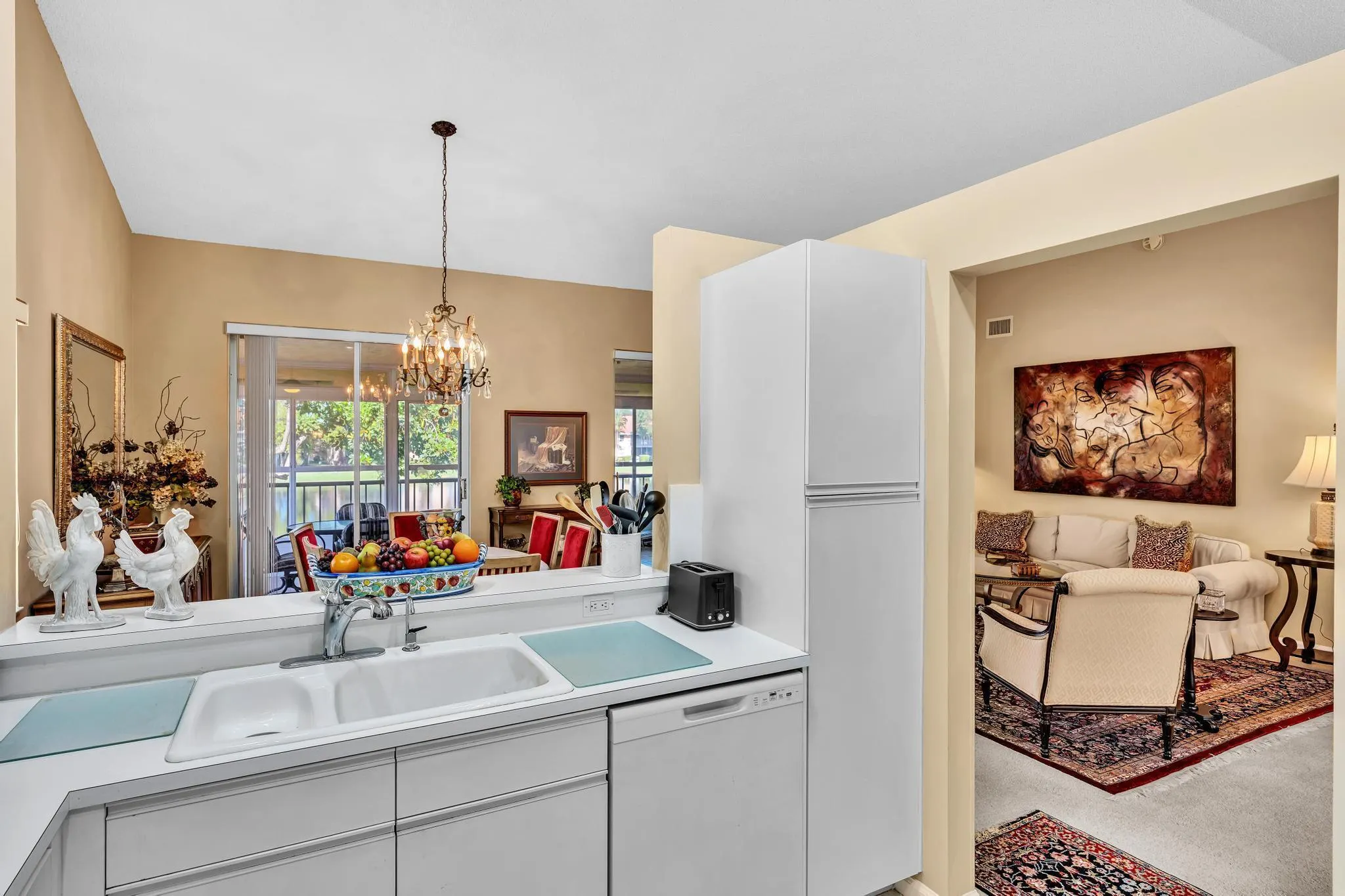 9589 Shadybrook Drive, #201
