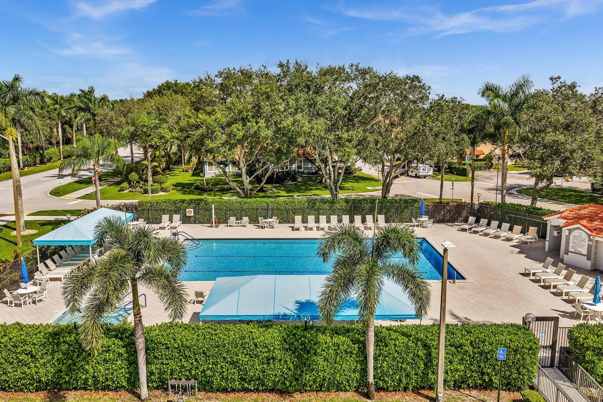 9589 Shadybrook Drive, #201