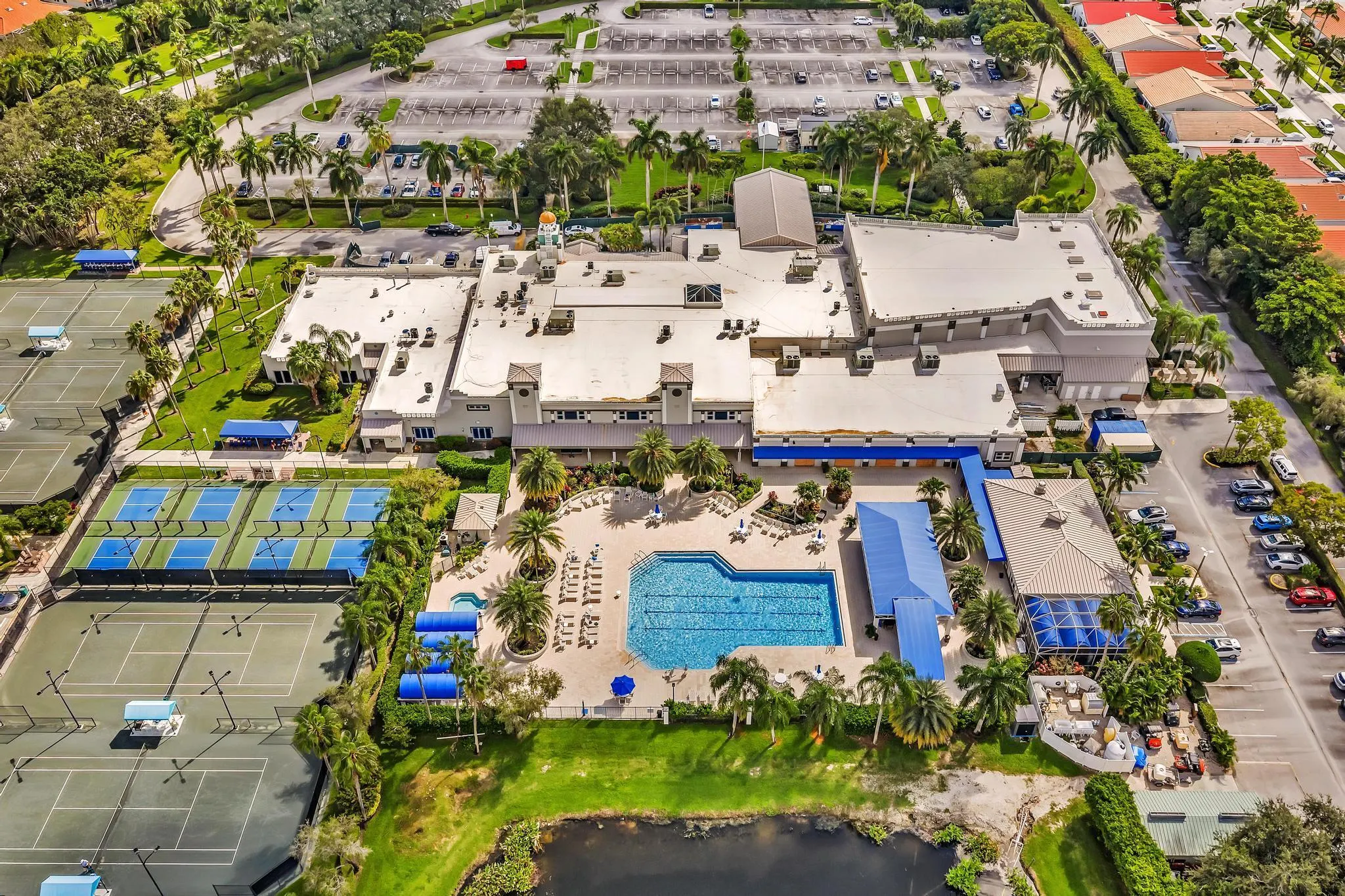 9589 Shadybrook Drive, #201