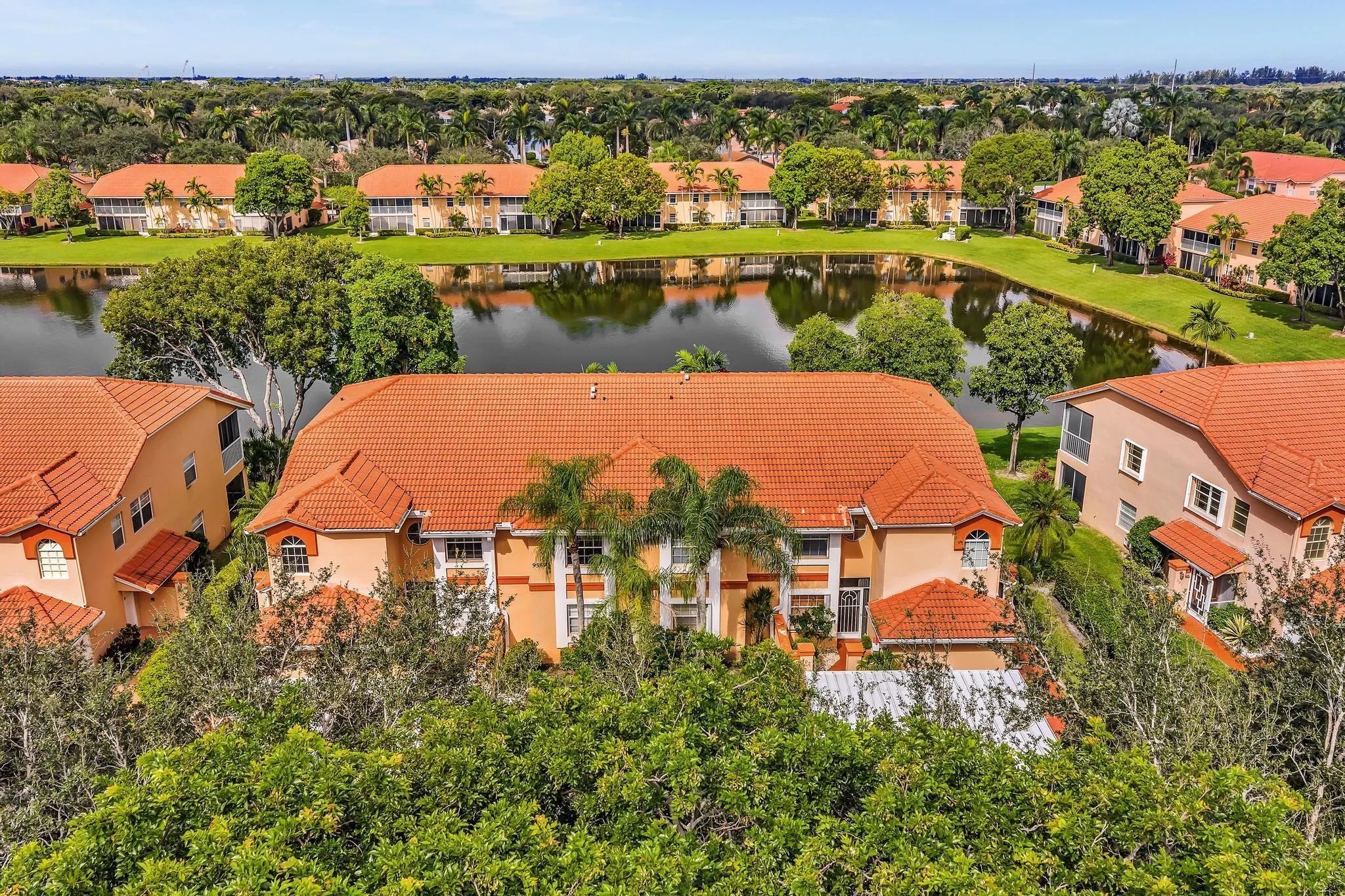 9589 Shadybrook Drive, #201