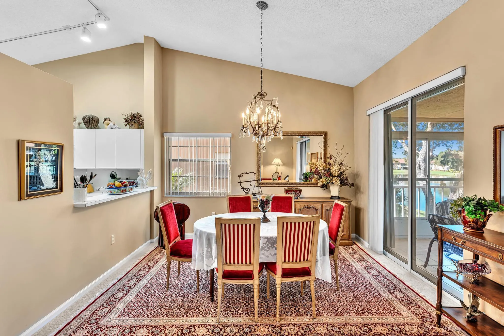 9589 Shadybrook Drive, #201